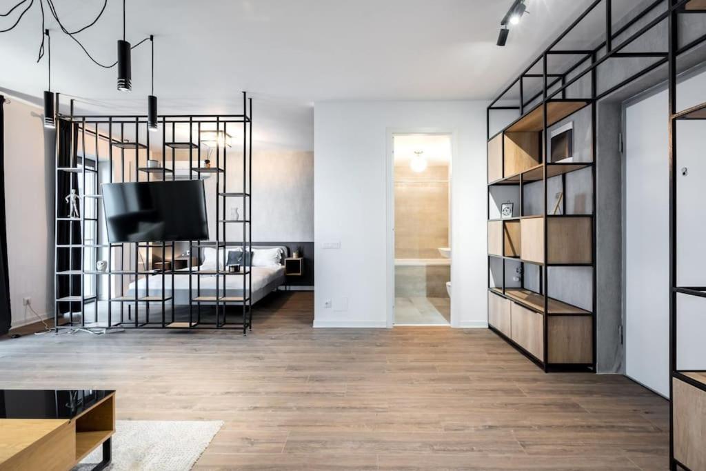 Greenwich I Double Studio With Private Parking Apartment *