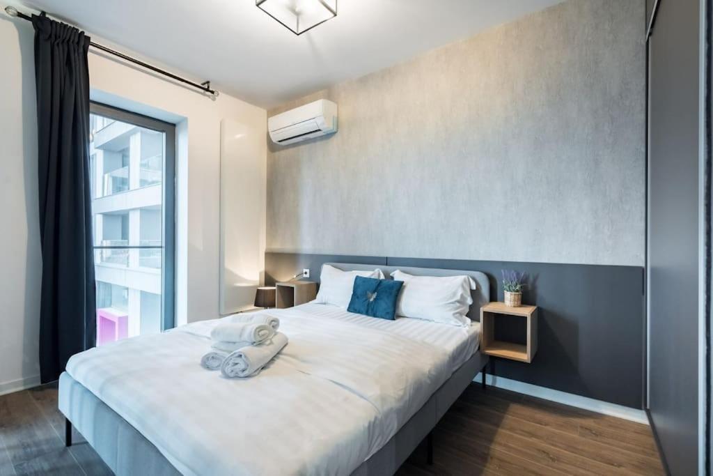 Greenwich I Double Studio With Private Parking * Bucharest