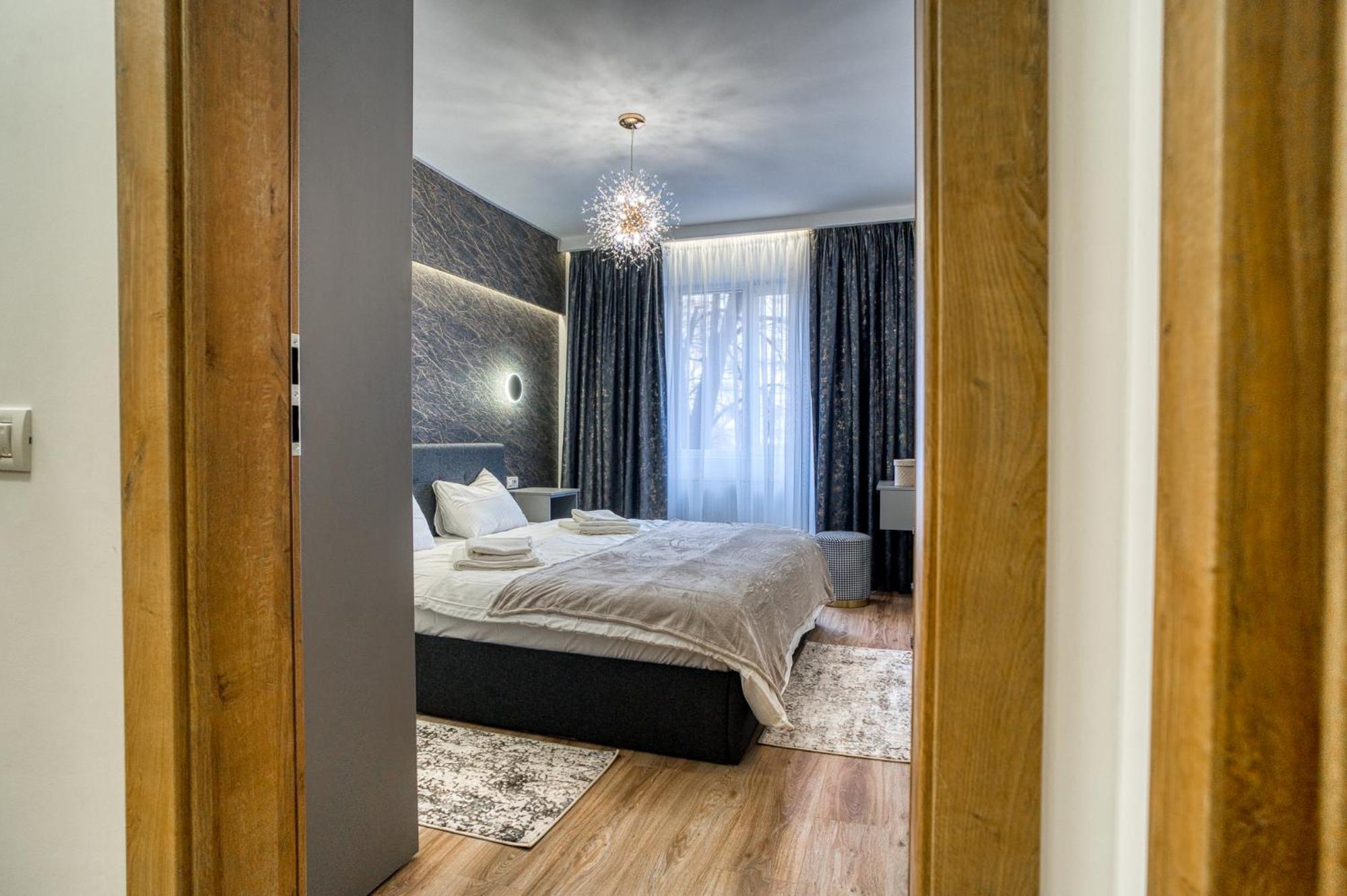Chic Retreat: Newly Renovated 1br Apartamento Bucareste