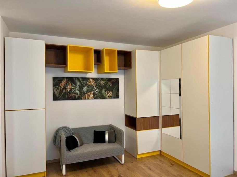 Modern Fully Equipped Studio -central- Carol Park Bucharest
