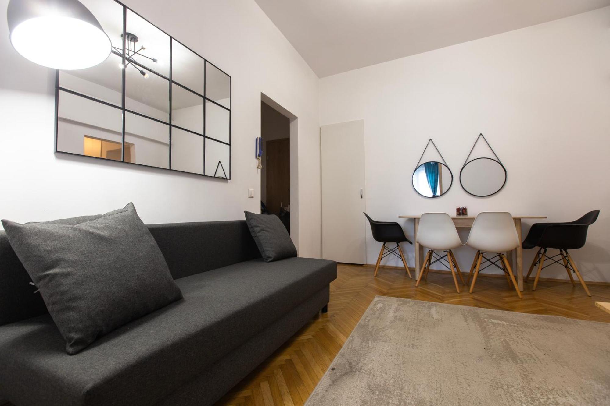 Apartament Ultracentral Hong Kong 3 Bdrm Bucureşti