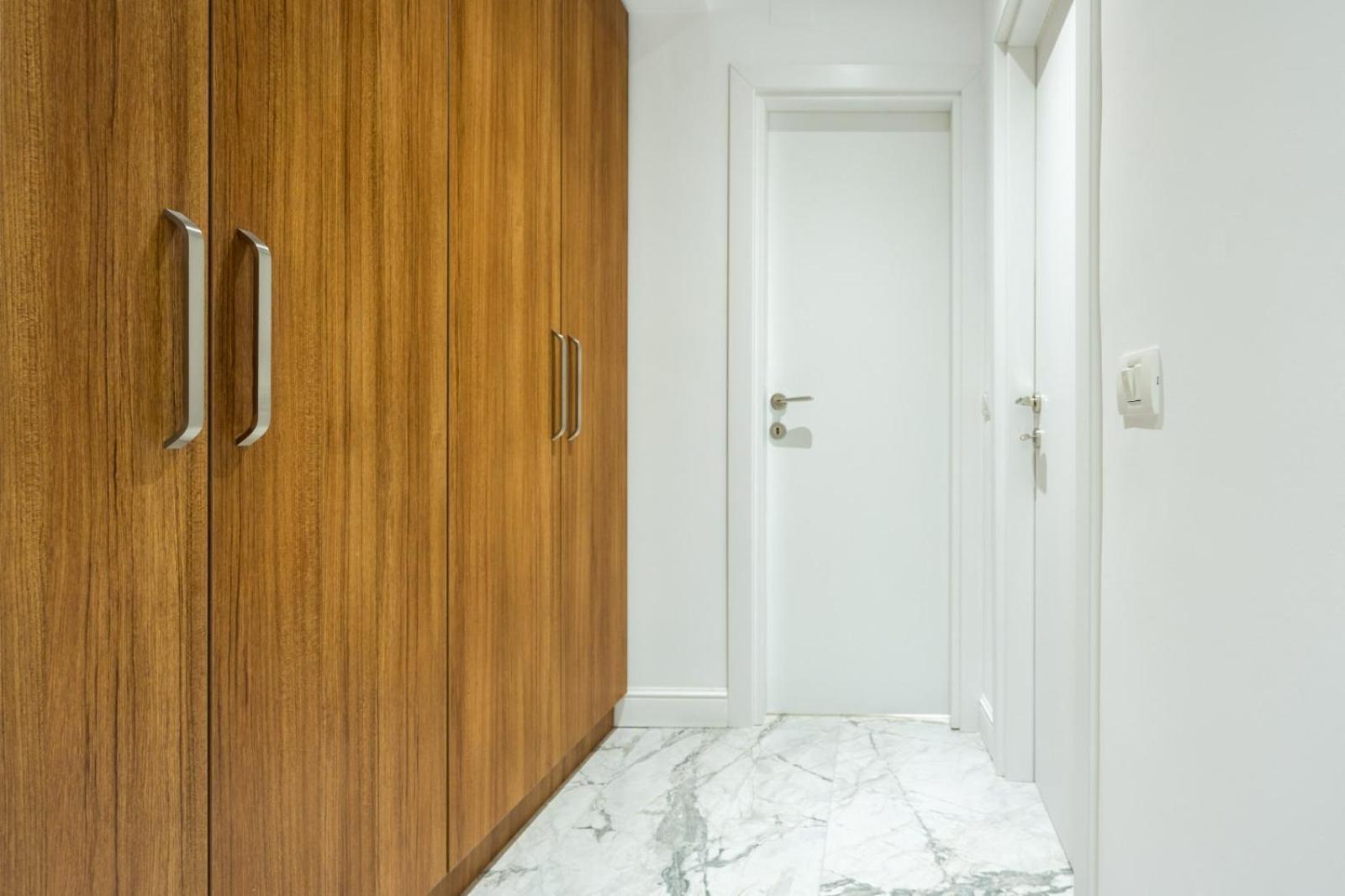 Luxury 2br Calea Victoriei Apartment Bucharest
