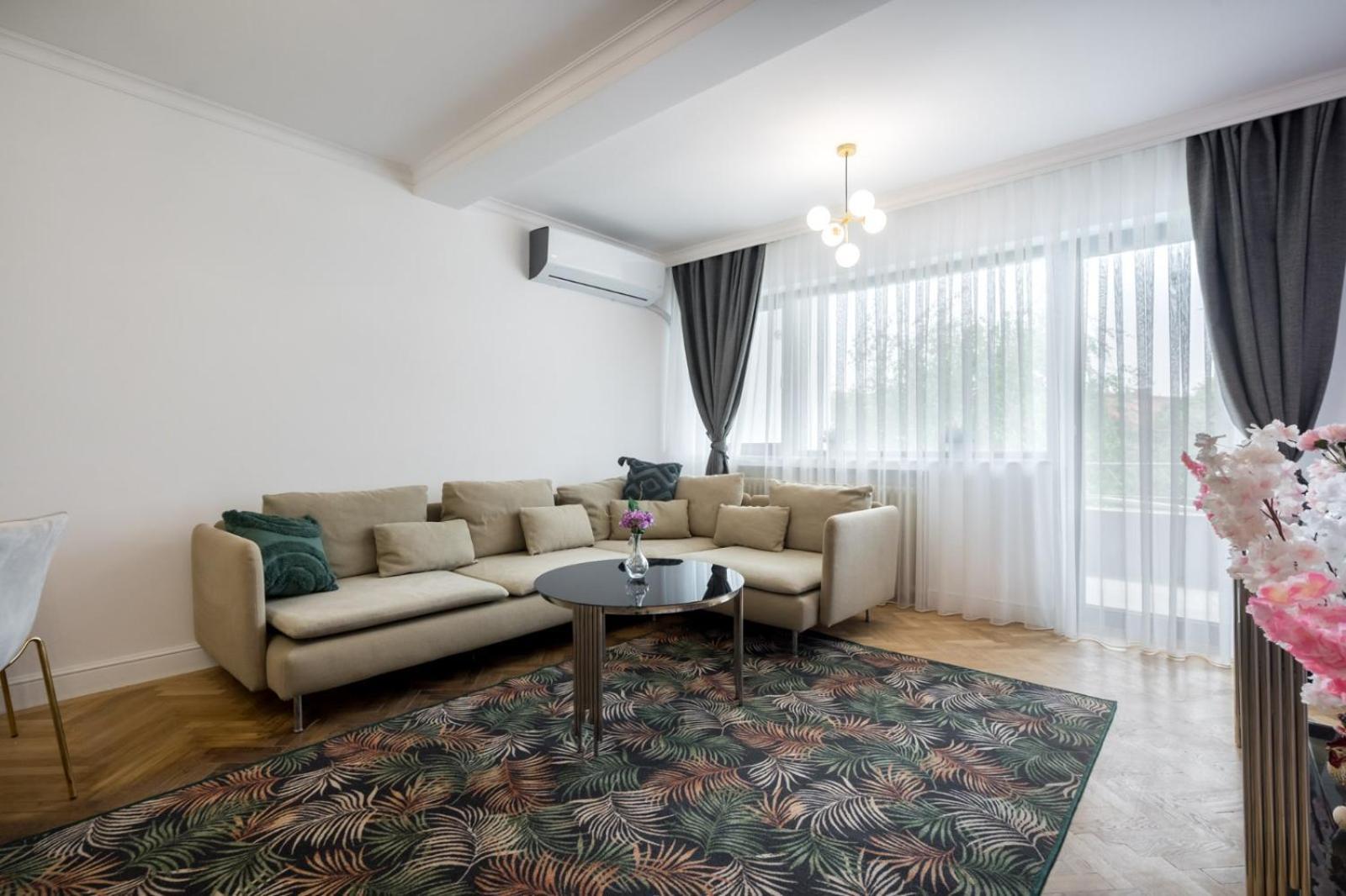 Luxury 2br Calea Victoriei Apartment Bucharest