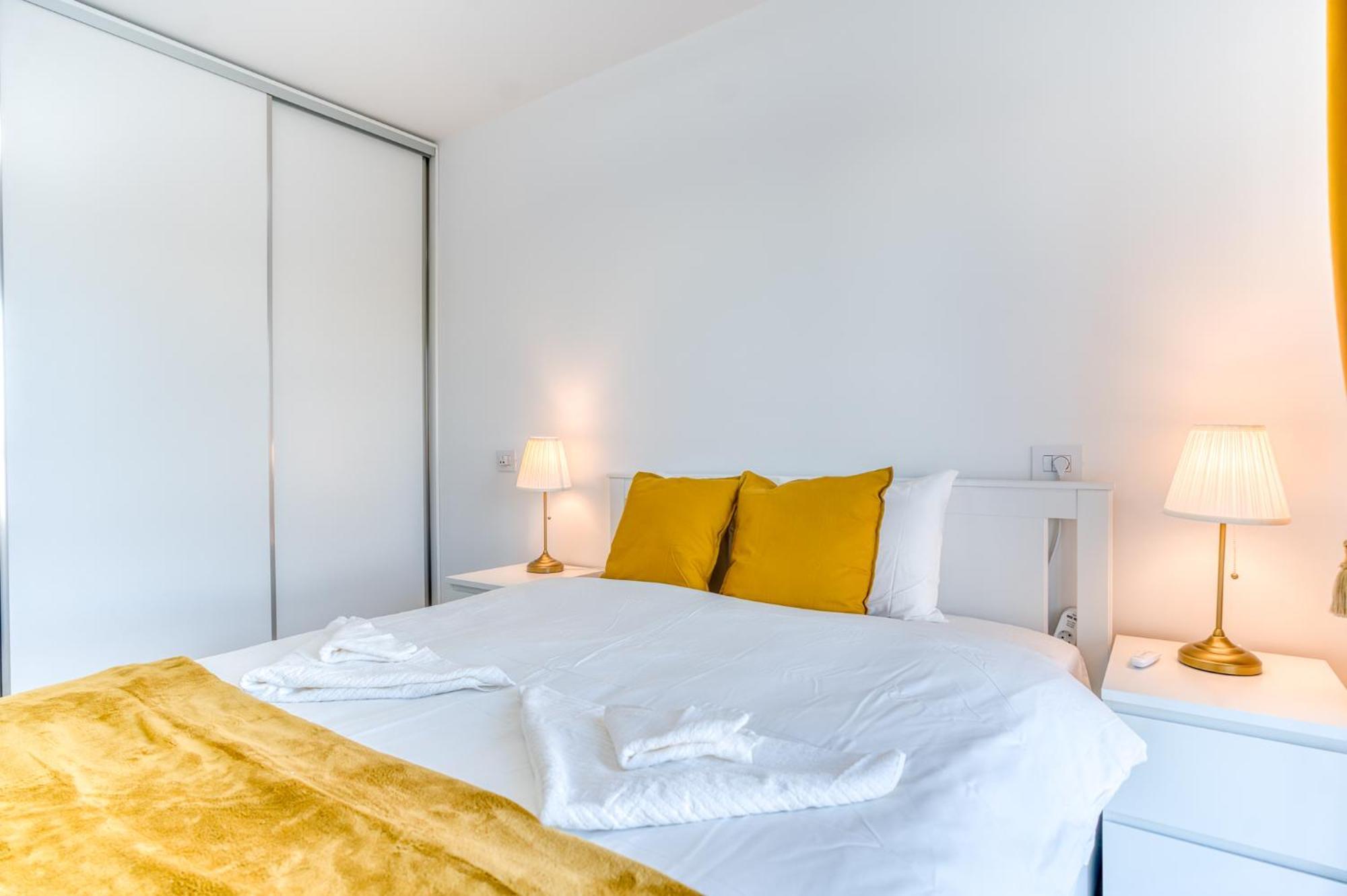 Modern 1br Parcului Hideaway Apartment Bucharest