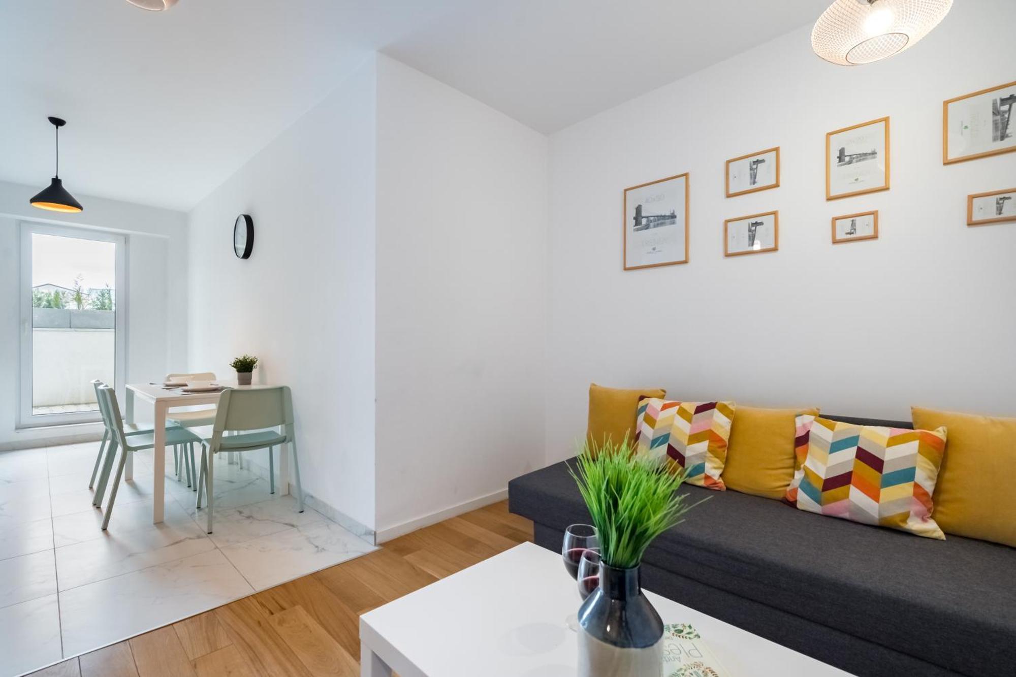 Papini's -apartment With Big Terrace *