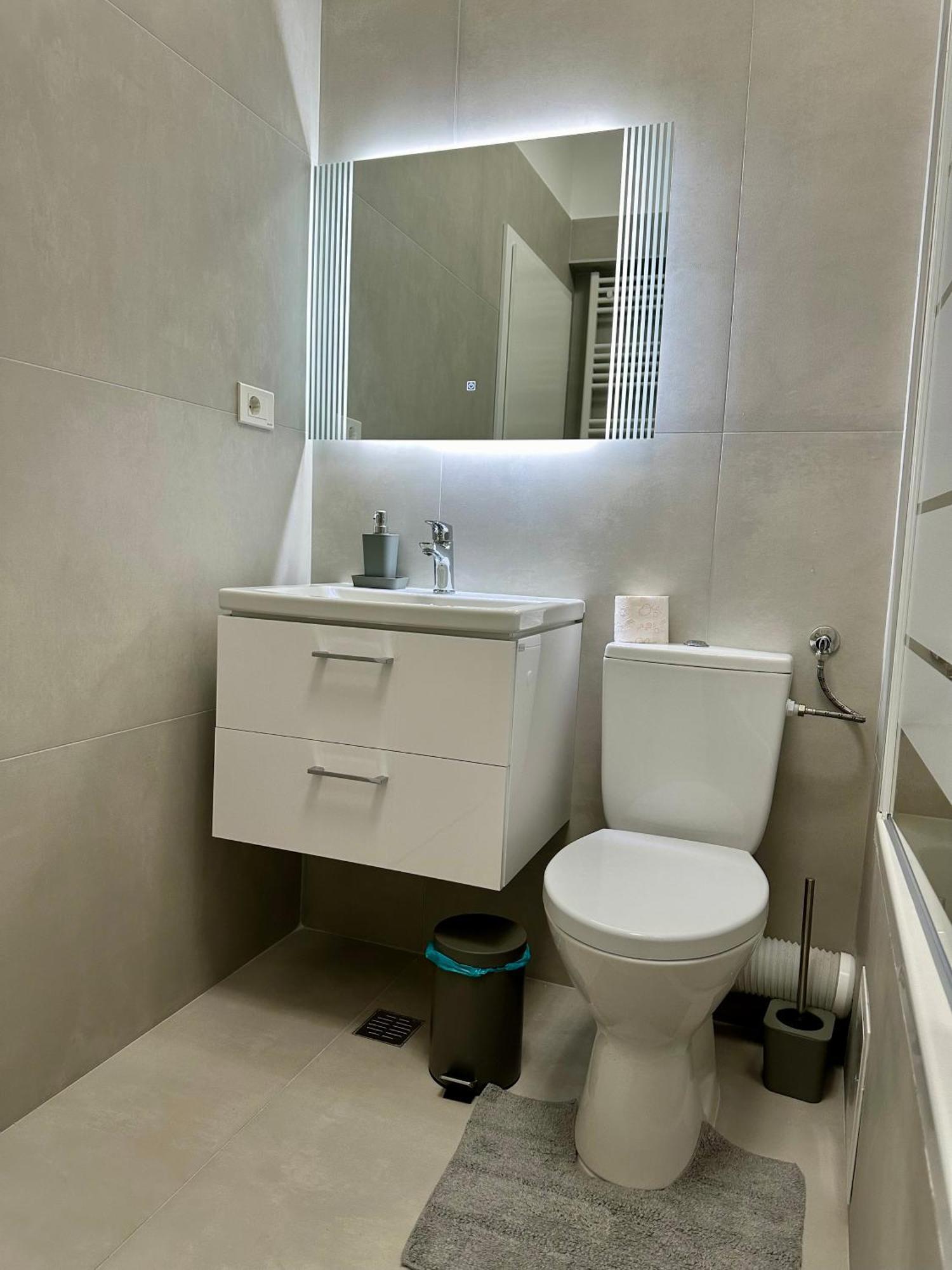 Apartament Alex Mnl Lux Appartment- Free Parking