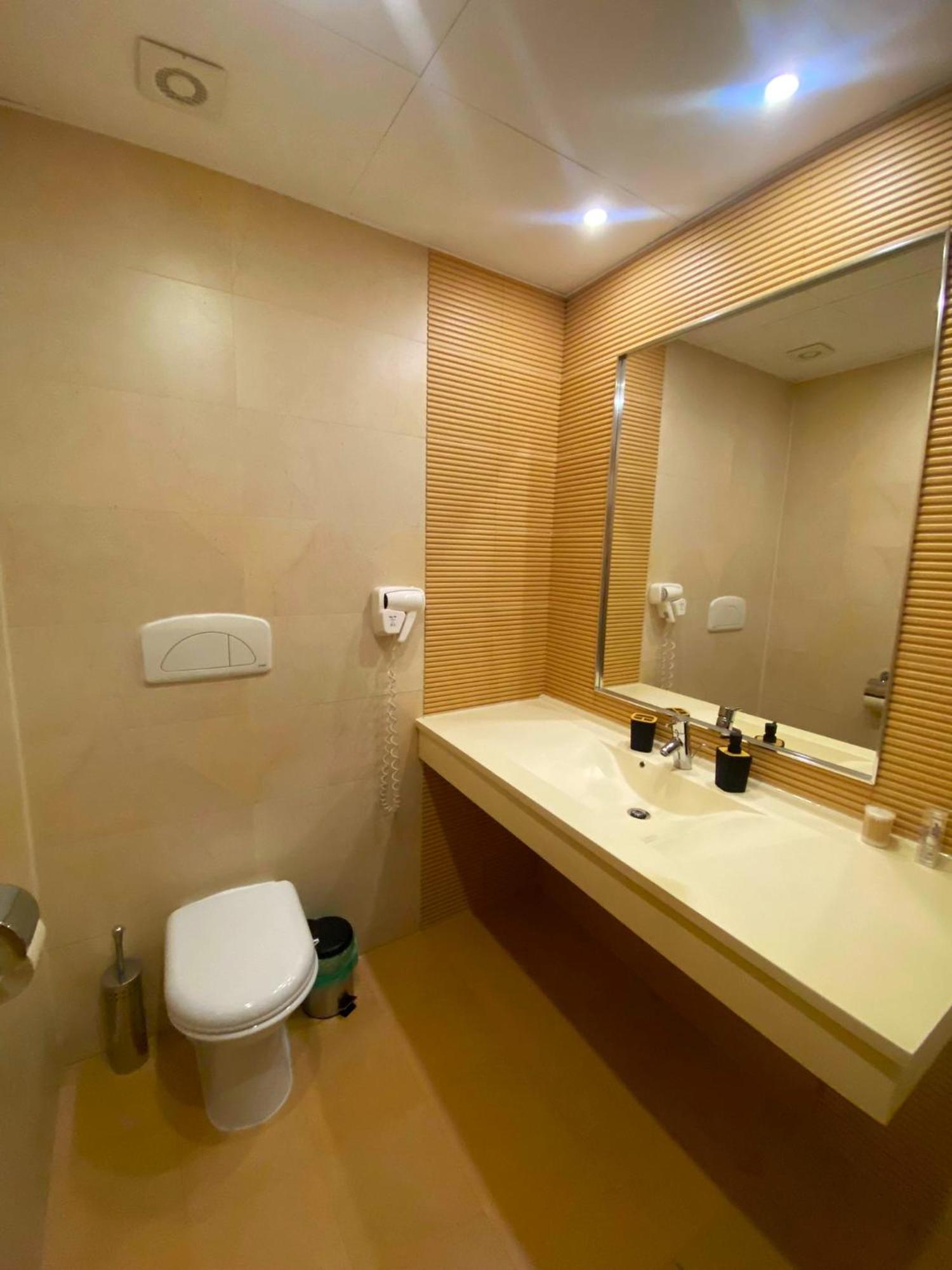 Yamaluxe - Modern & Spacious With Beautifull View Bucharest
