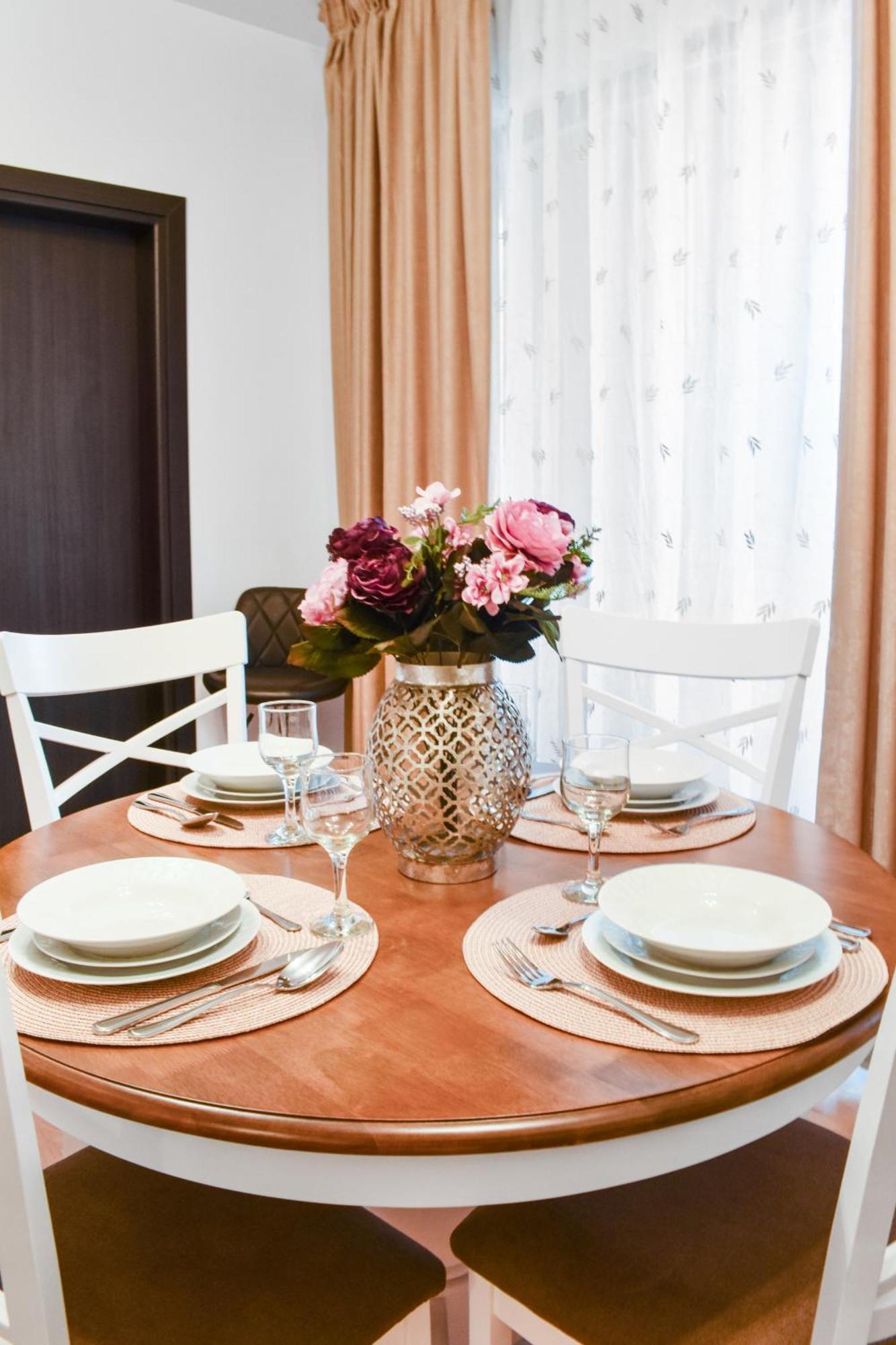 Apartamento Sabinelor 79 *