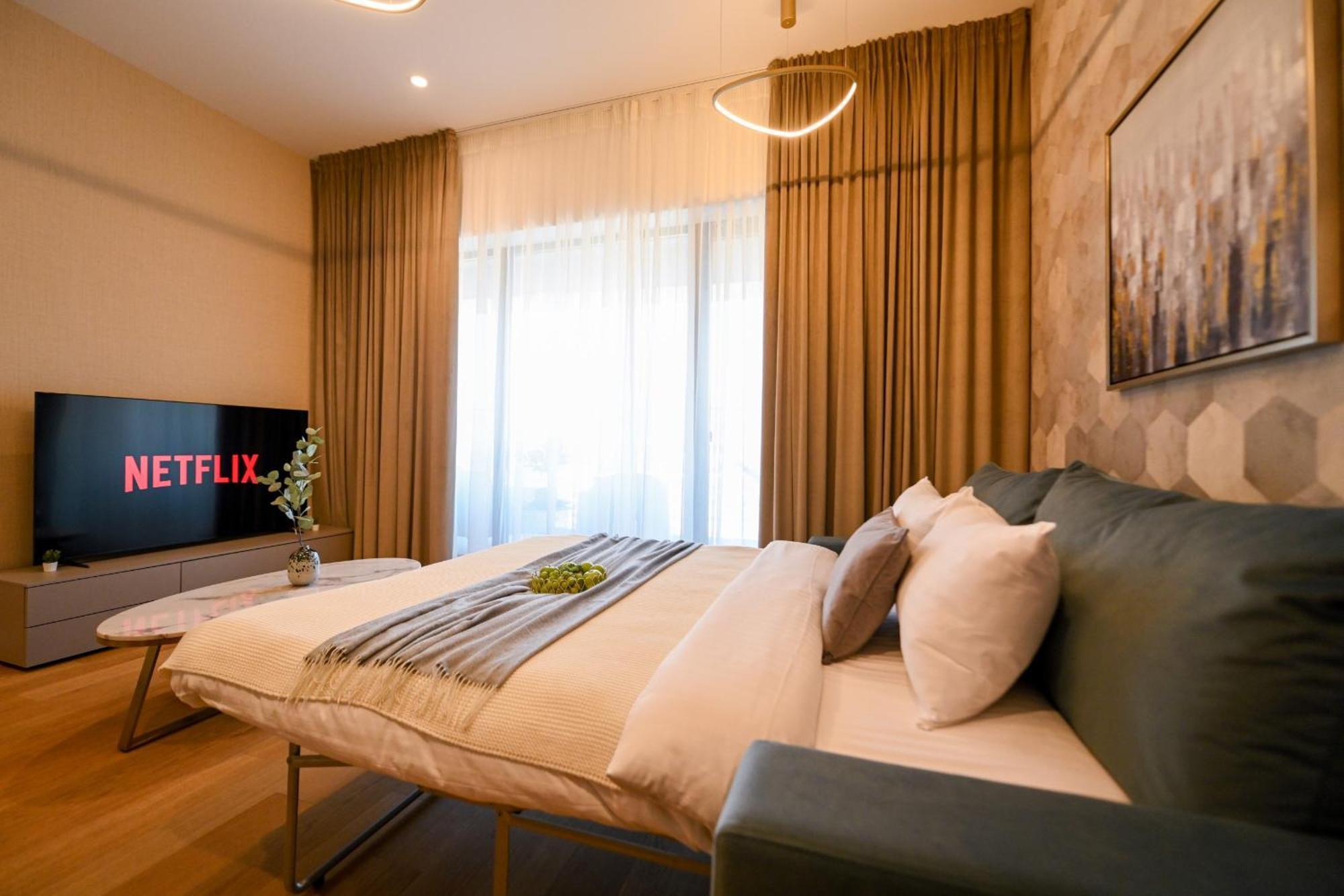One Verdi Park Exclusive - Panoramic View & Private Parking Bucharest
