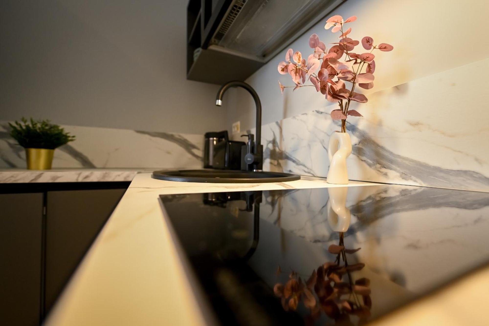 Apartment One Verdi Park Exclusive - Panoramic View & Private Parking
