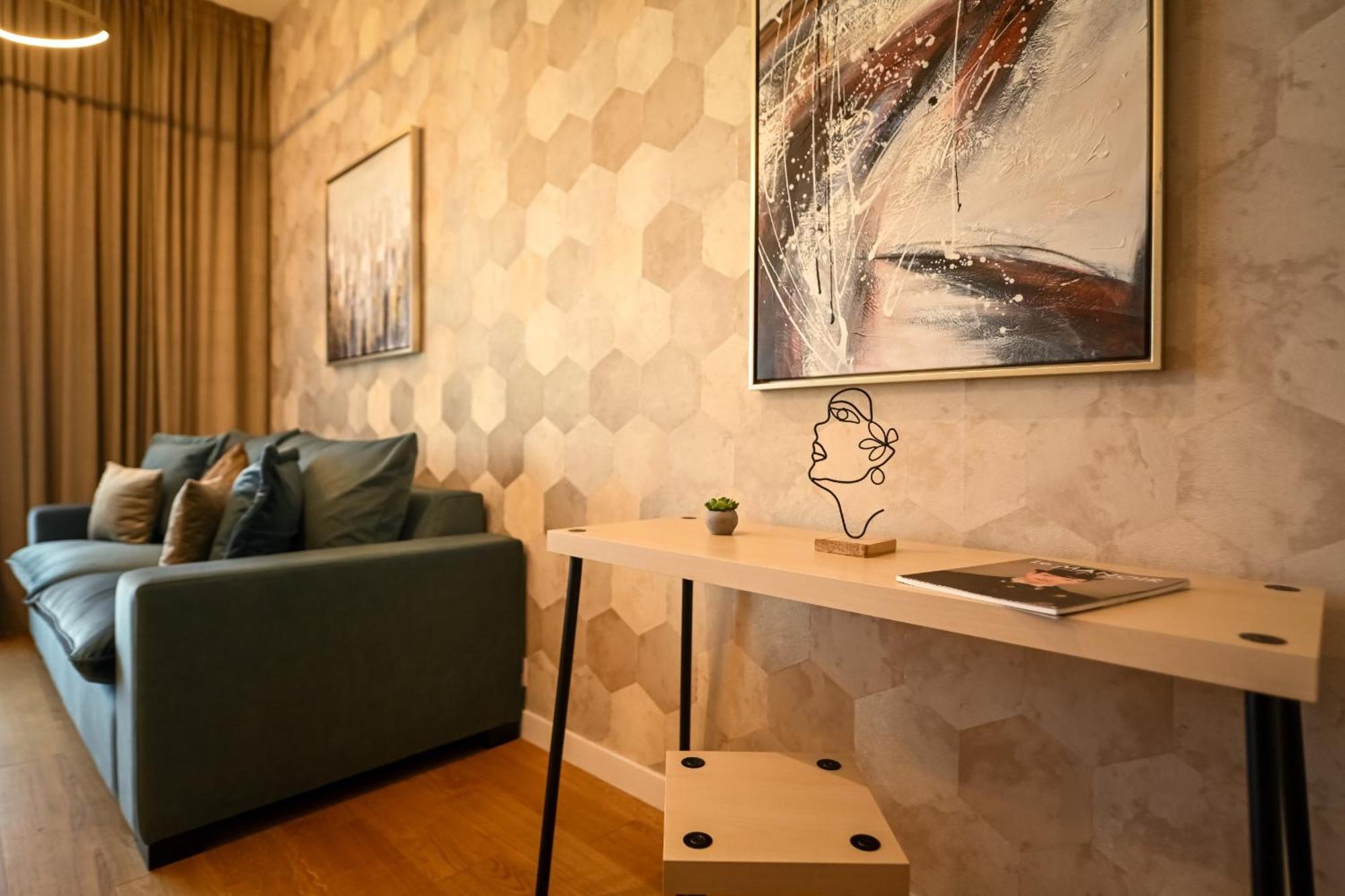 Apartment One Verdi Park Exclusive - Panoramic View & Private Parking *