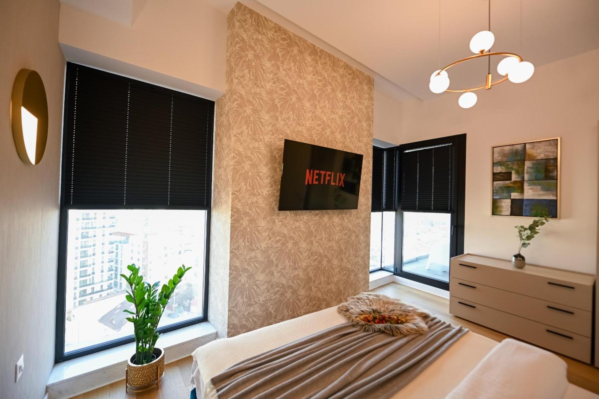 Apartment One Verdi Park Exclusive - Panoramic View & Private Parking *
