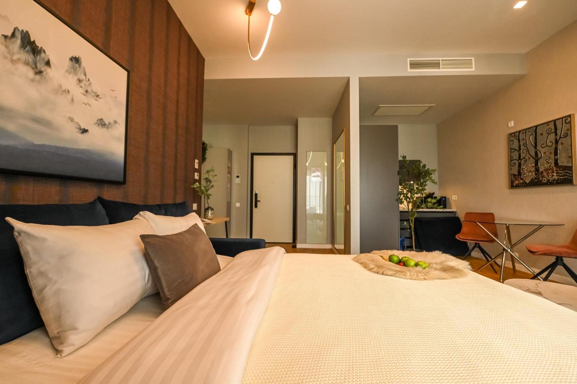 Apartment One Verdi Park Exclusive - Panoramic View & Private Parking
