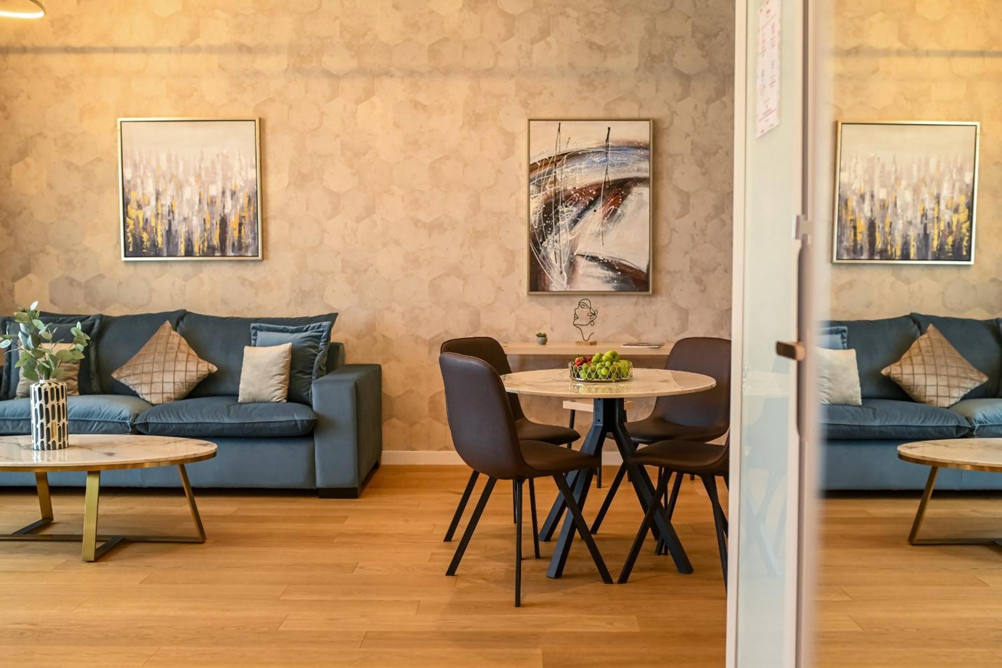 One Verdi Park Exclusive - Panoramic View & Private Parking Bucharest