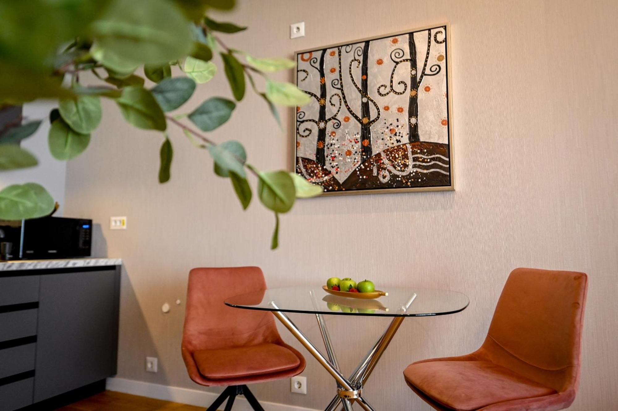 One Verdi Park Exclusive - Panoramic View & Private Parking Apartment Bucharest