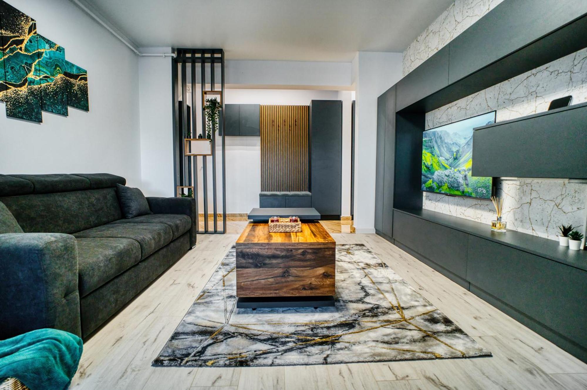 Stylish Hideaway Near Center