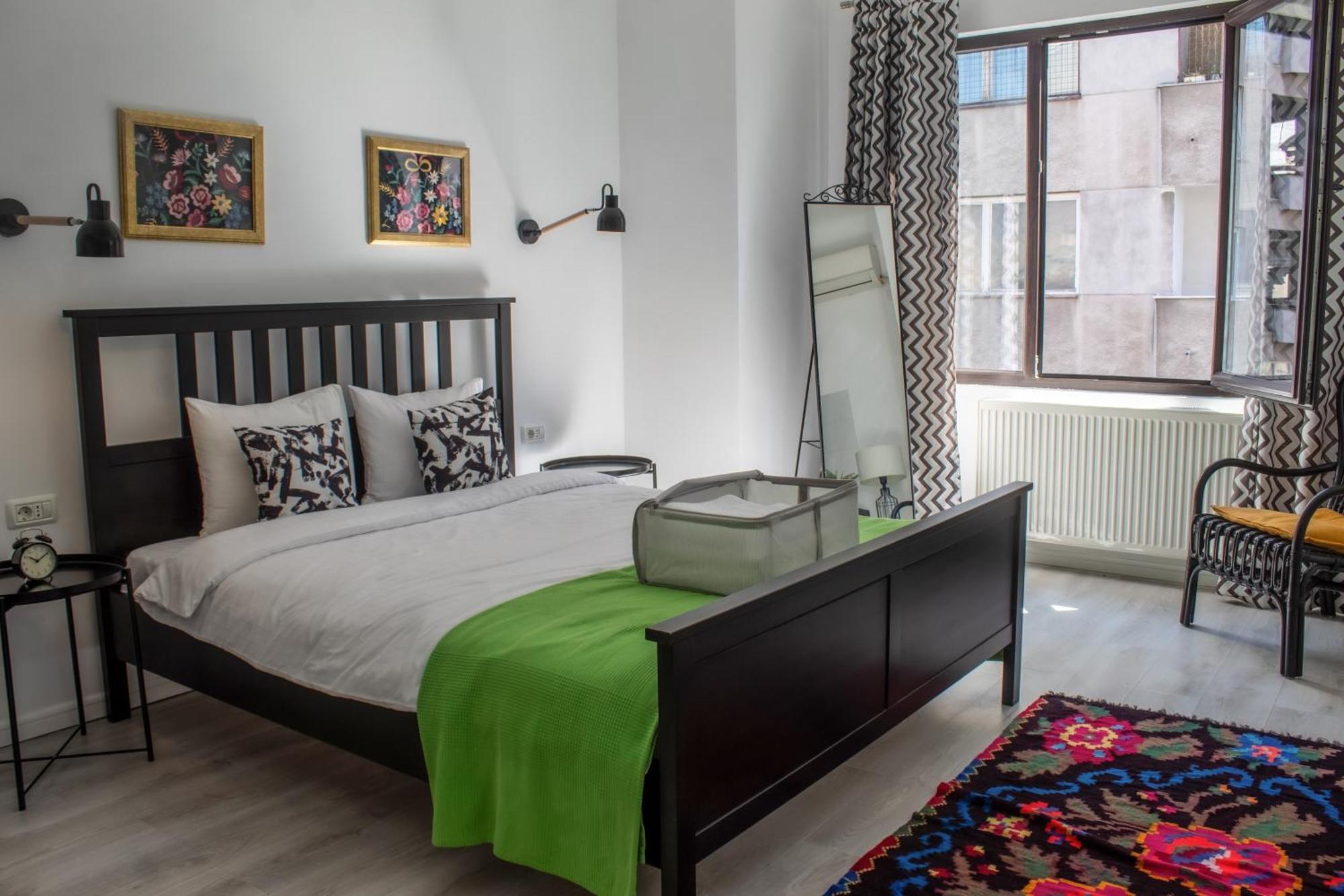 Domus Old Town Retreat Cozy & Bucharest