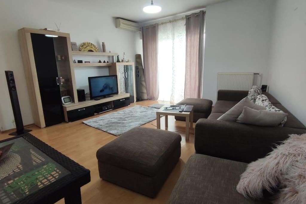 Apartment Luxury Plaza Complex Bucharest