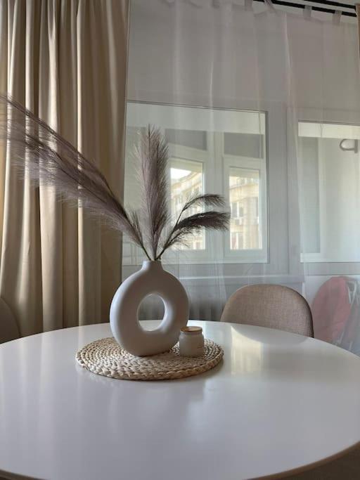 Glow - Downtown Charm Apartment