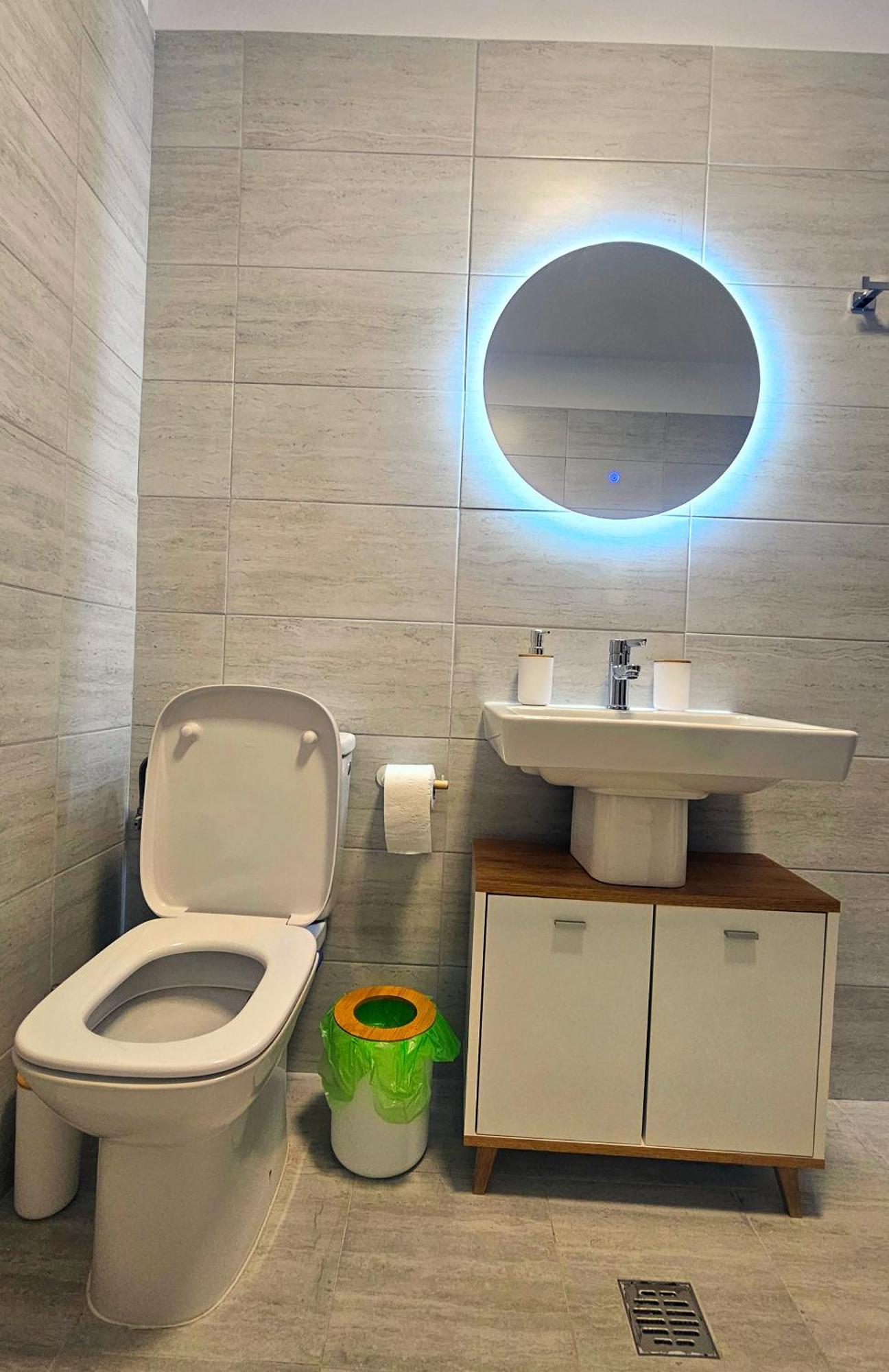 One Fancy Apartment *