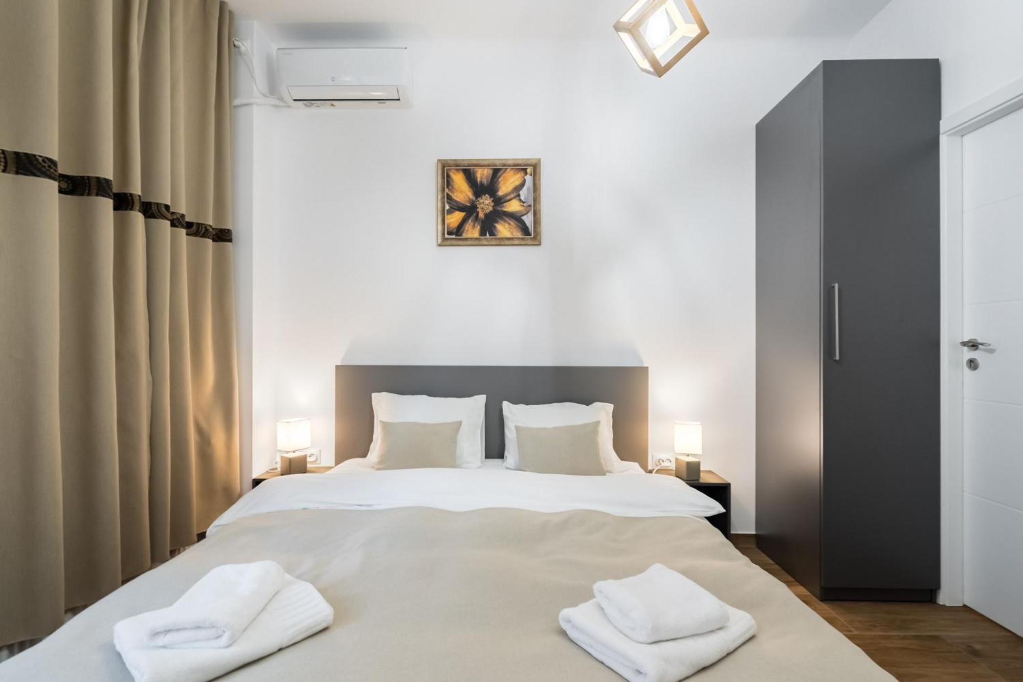 Apartament Urban Walls 5b Bucureşti