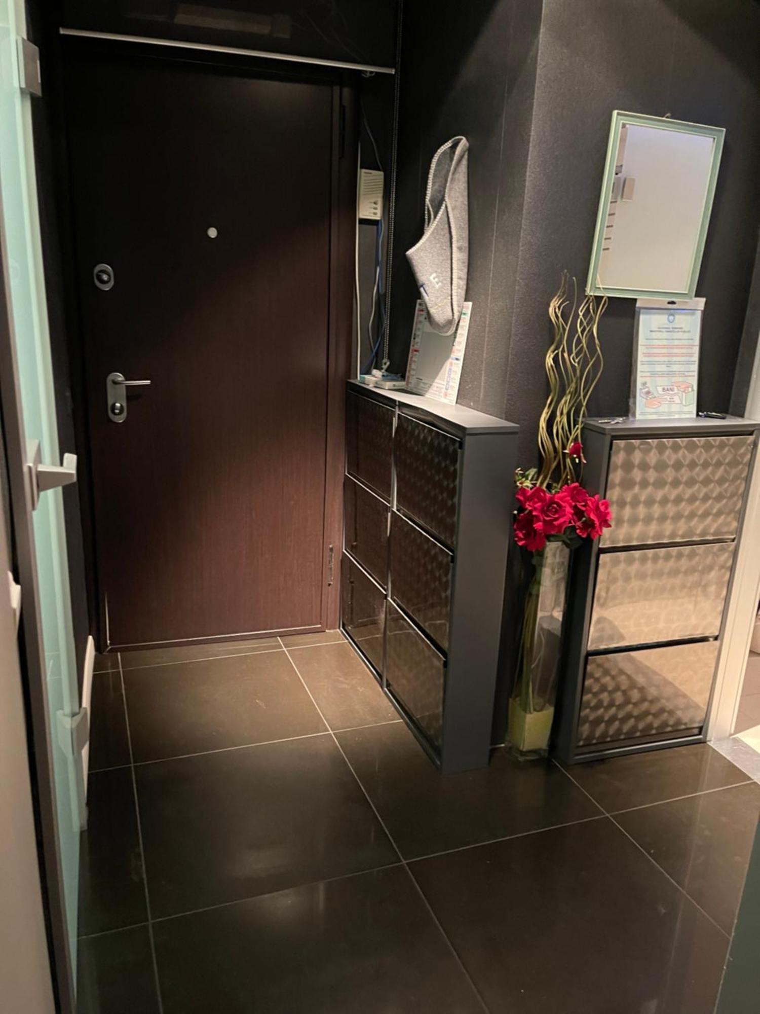 Black Nr1 Apartment