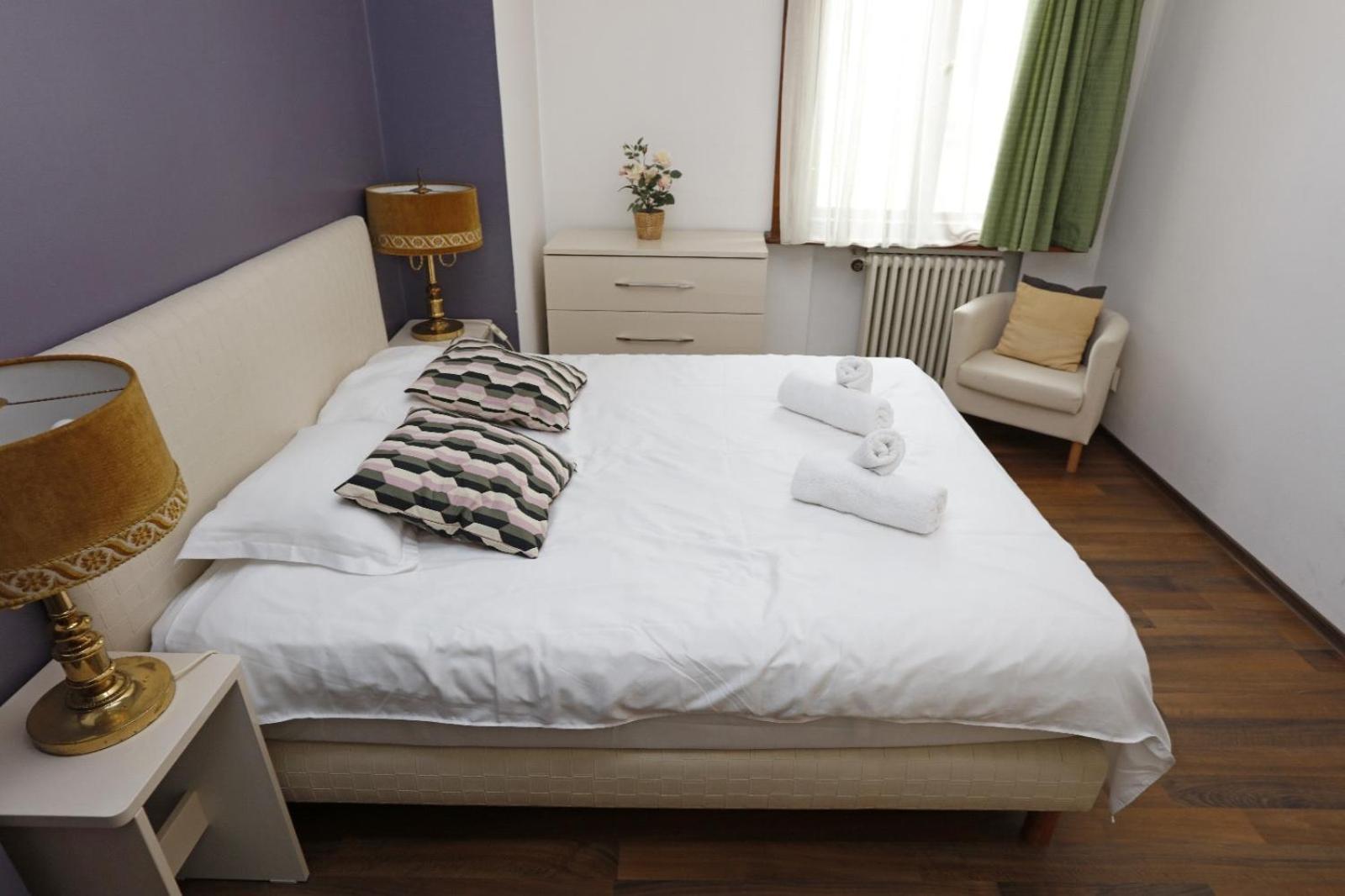 Apartment Vibrant Victoriei Bucharest