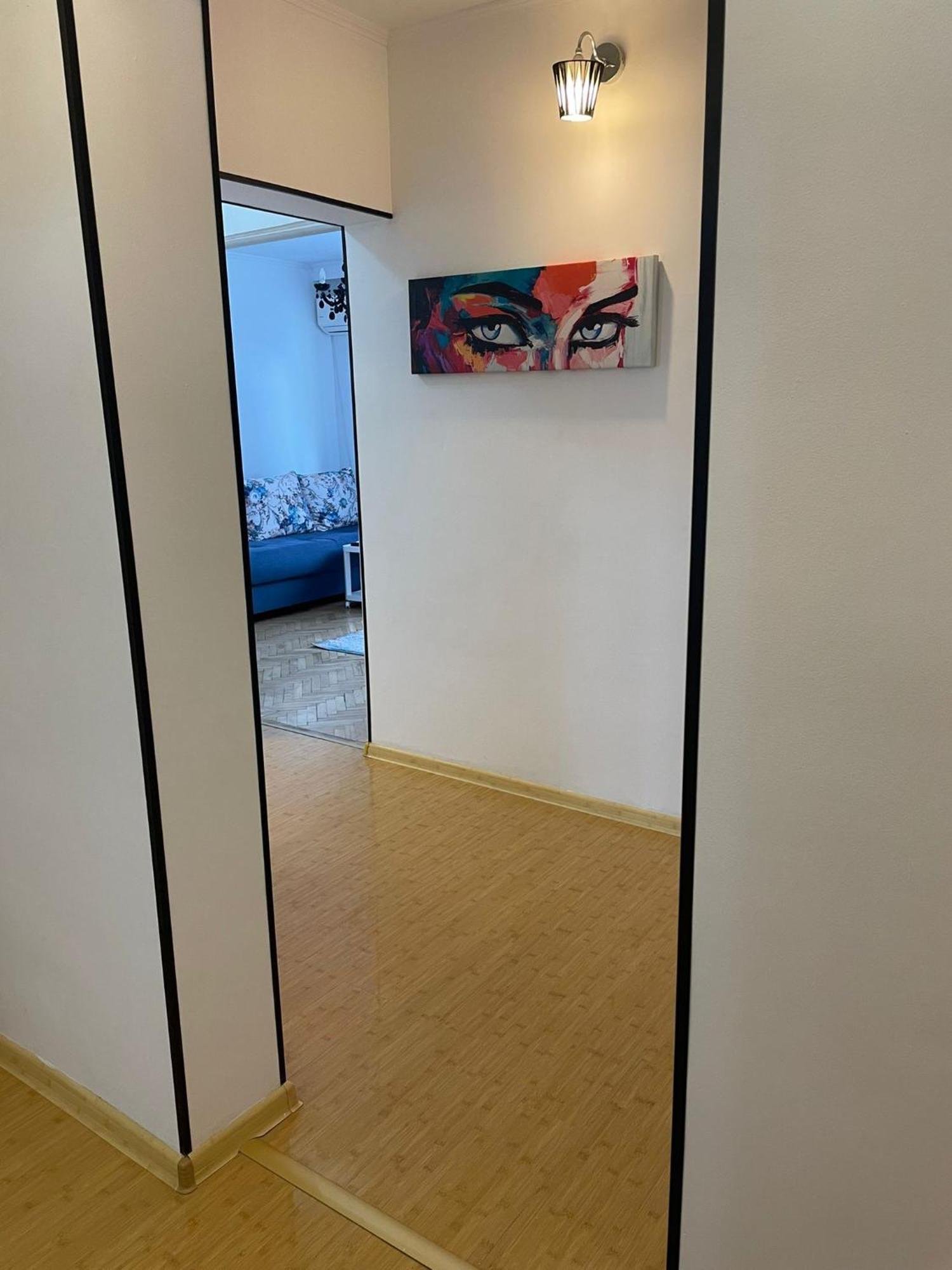 Apartament Emm - 100m Parc Si Metrou Tinererului Bucureşti