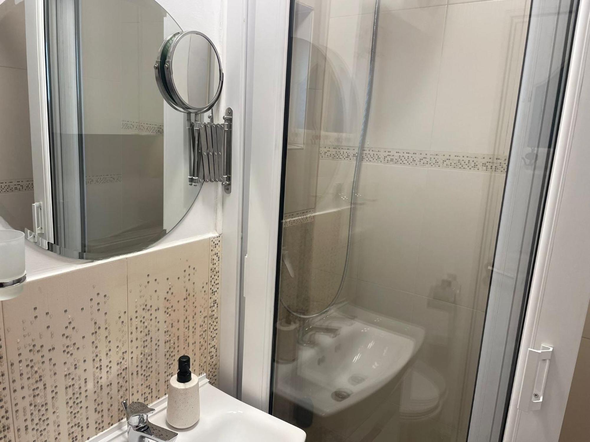 Emm - 100m Parc Si Metrou Tinererului Apartament Bucureşti
