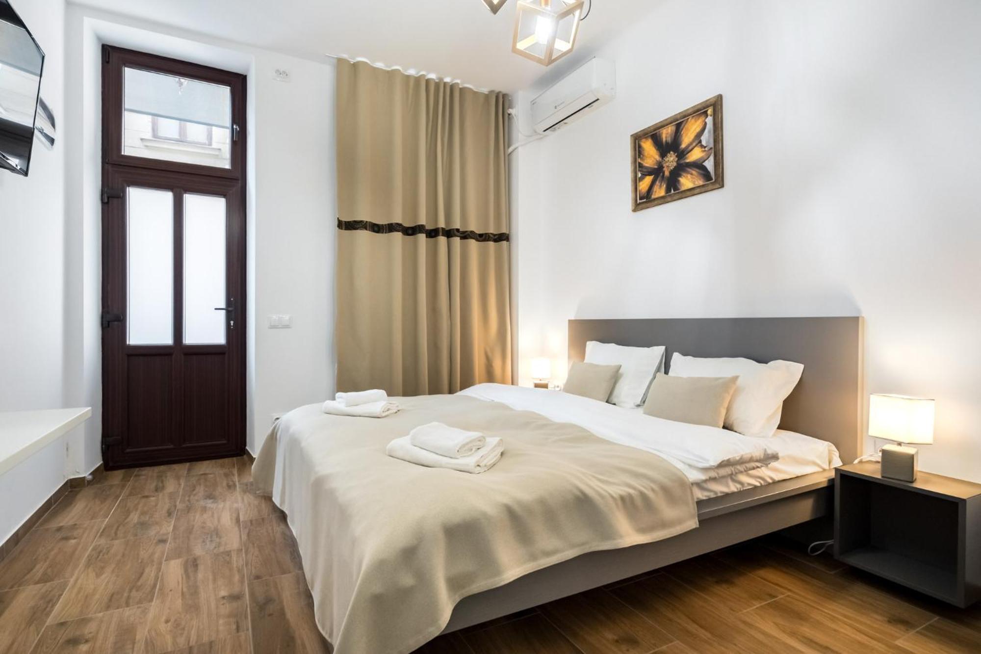 Urban Walls 5b Apartament Bucureşti