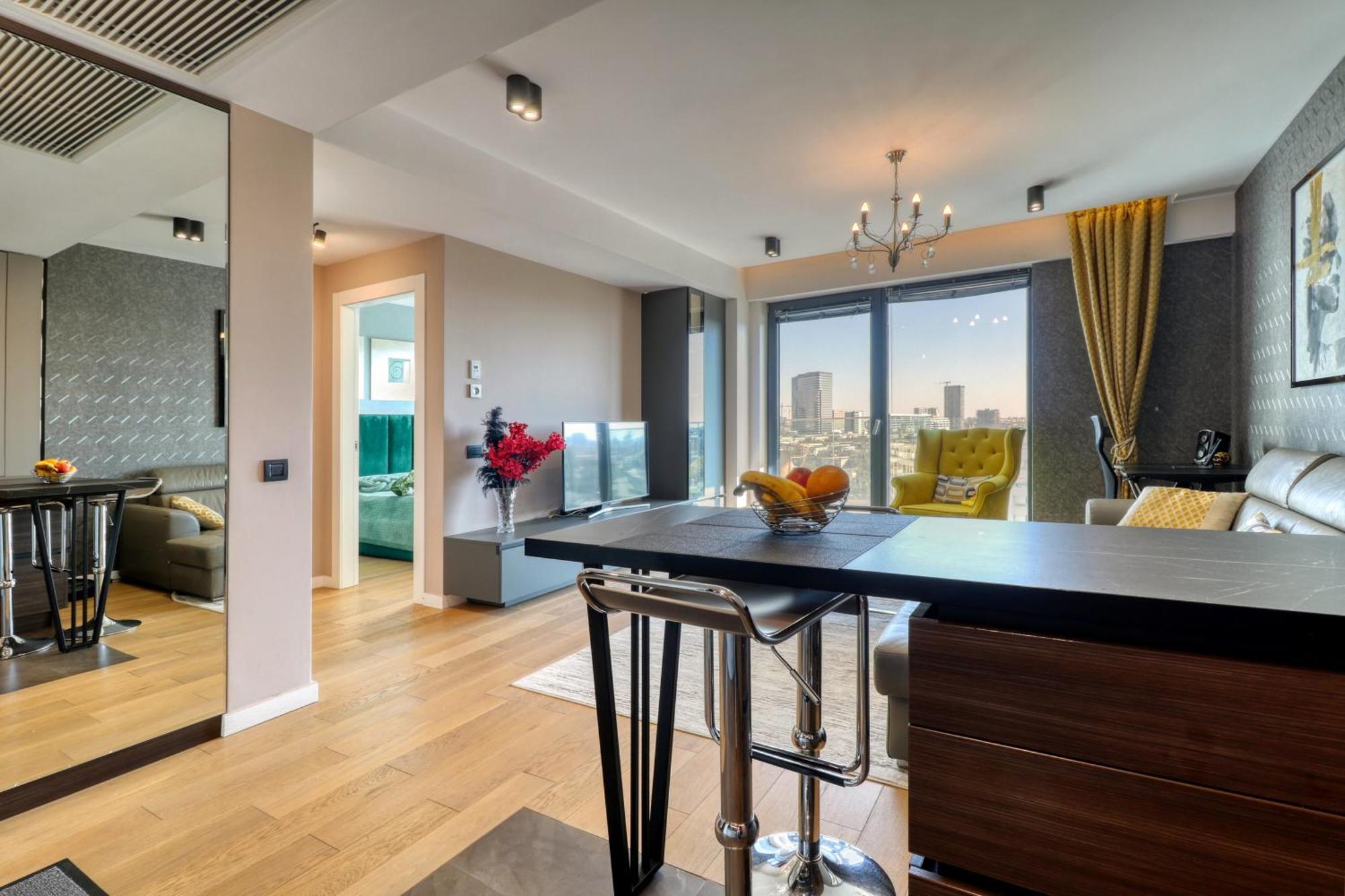 Apartment Prestige Views: Luxury Retreat *