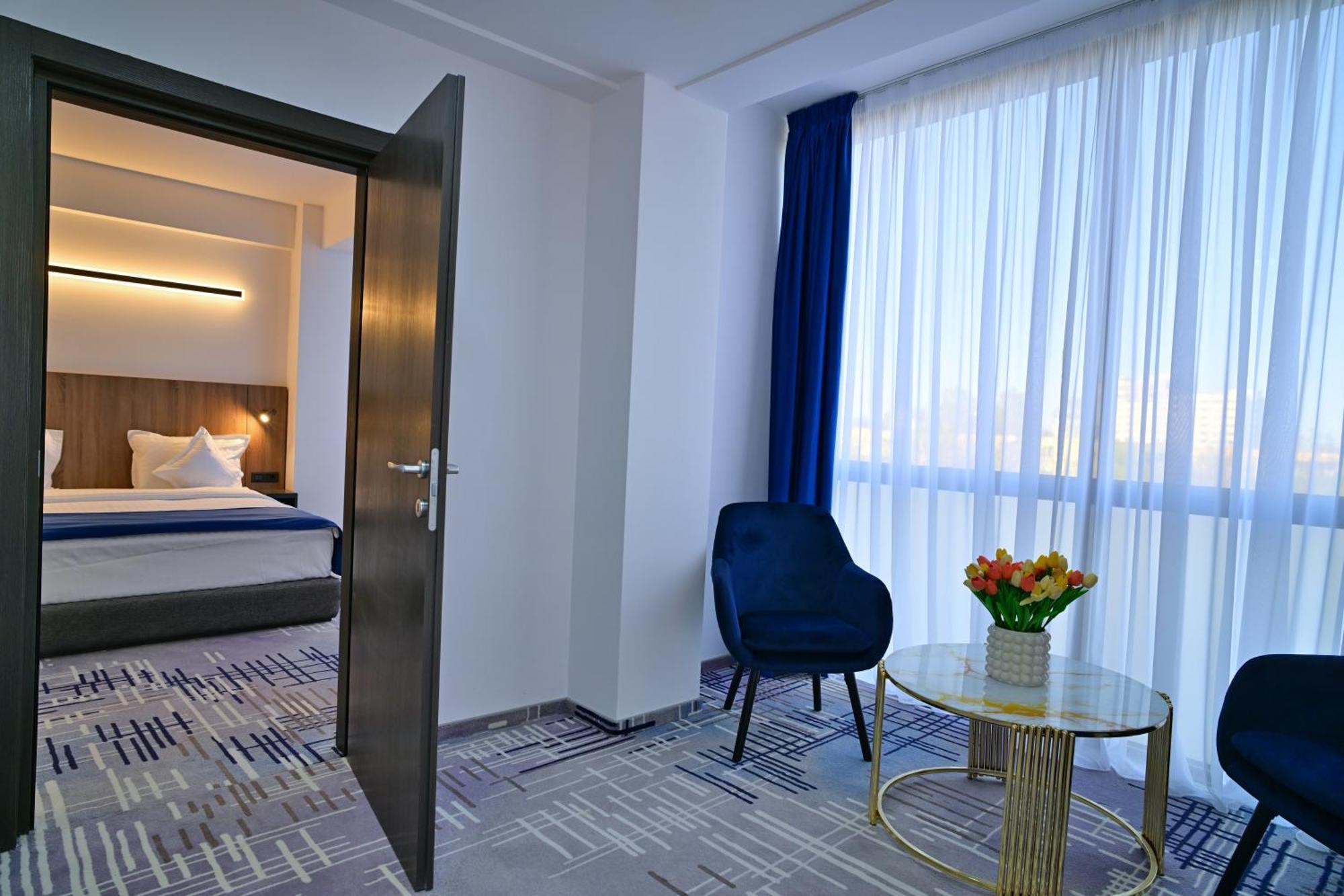 Sir Royal Hotel