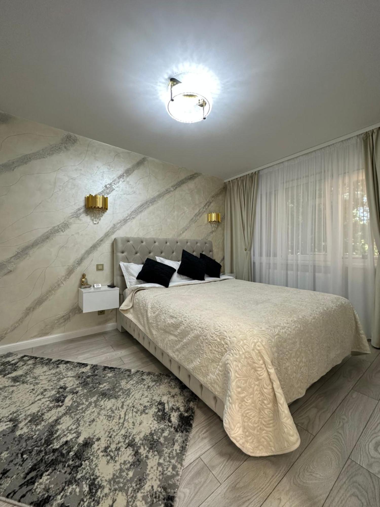 Apartament Smarald Lux Apartament Plazza Bucureşti