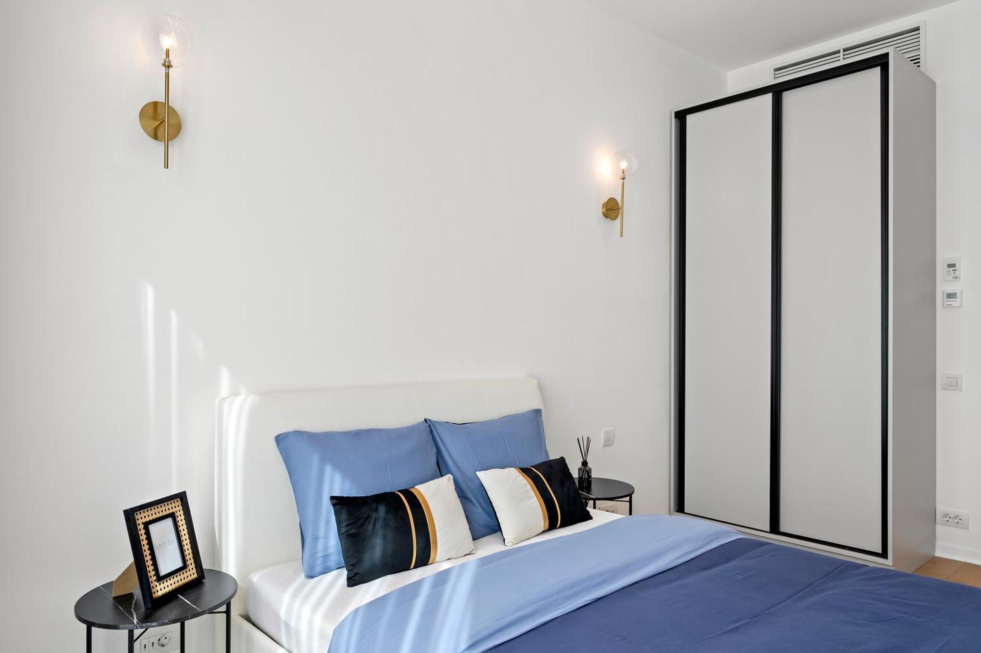 Apartment One Luxury