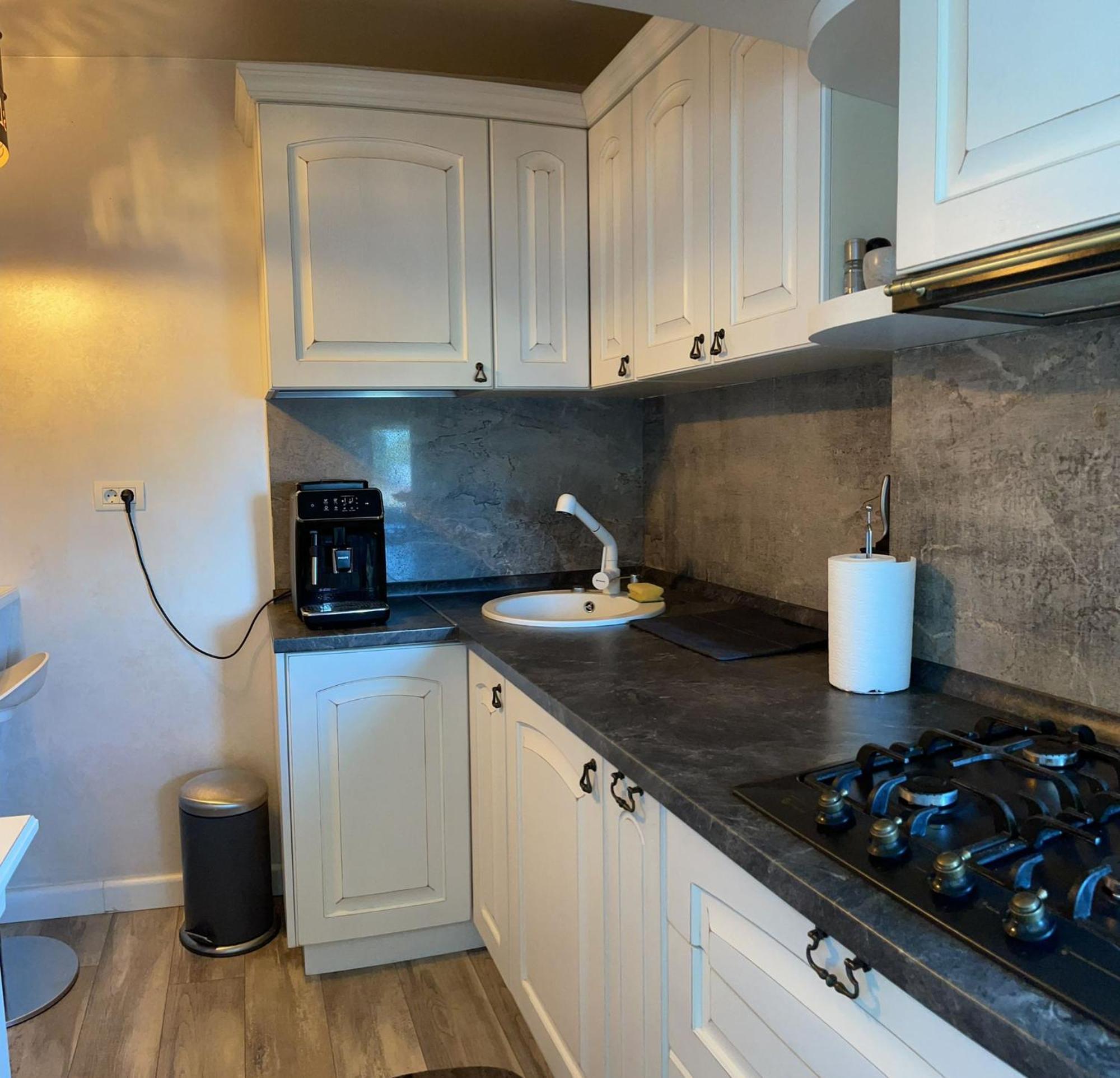 Glow - Downtown Charm Apartment