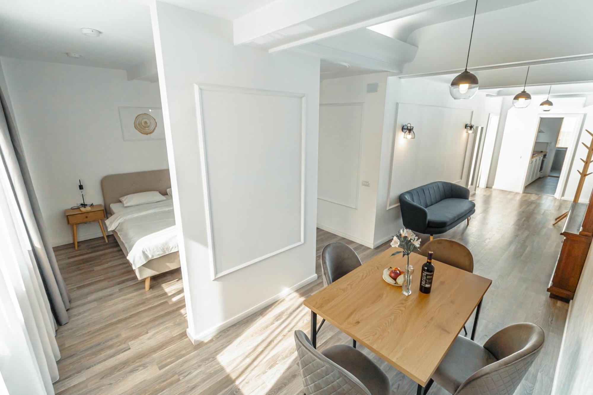 Center Premium 2