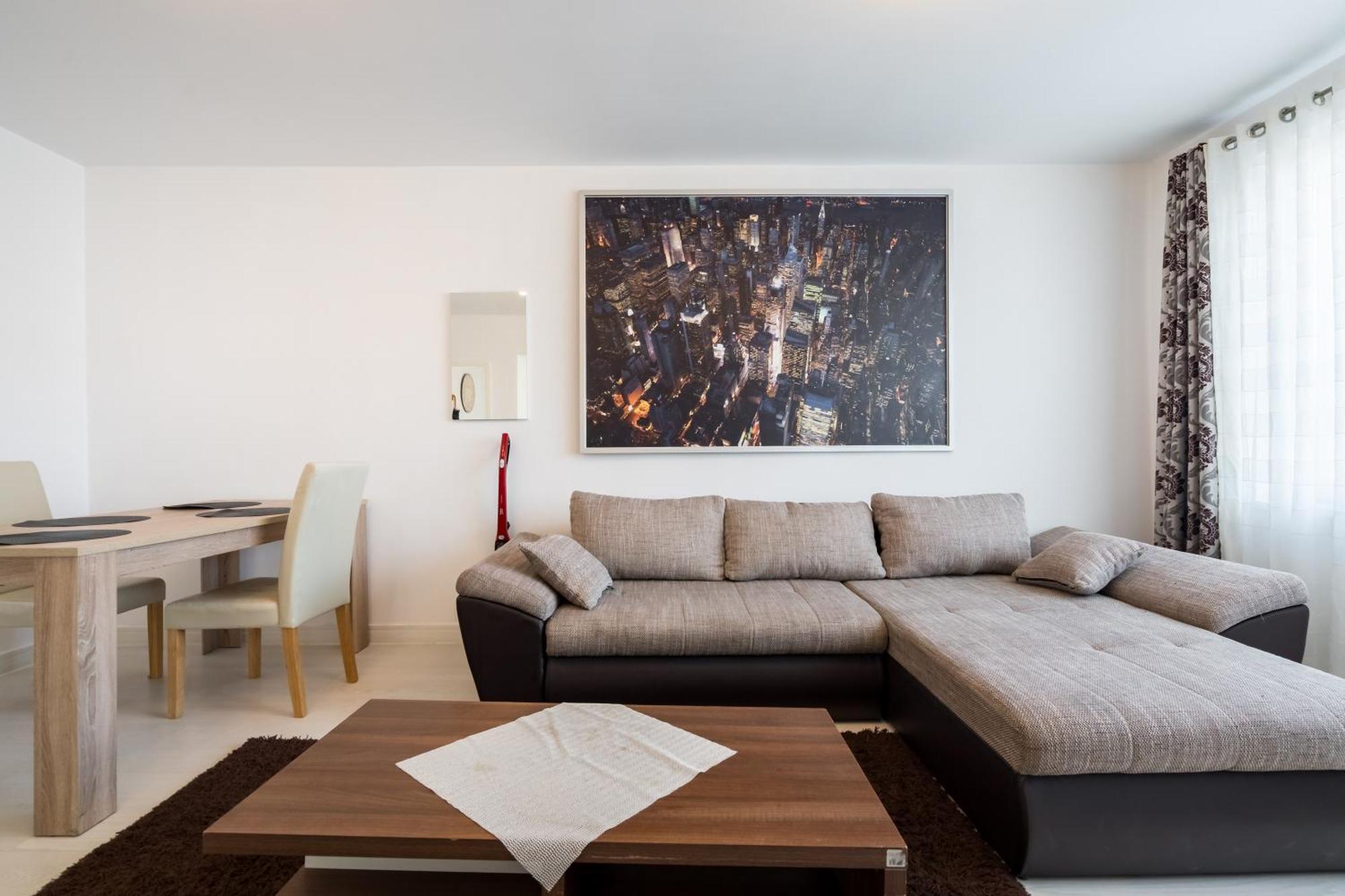 Apartment Location With Iconic View - Sala Palatului Bucharest