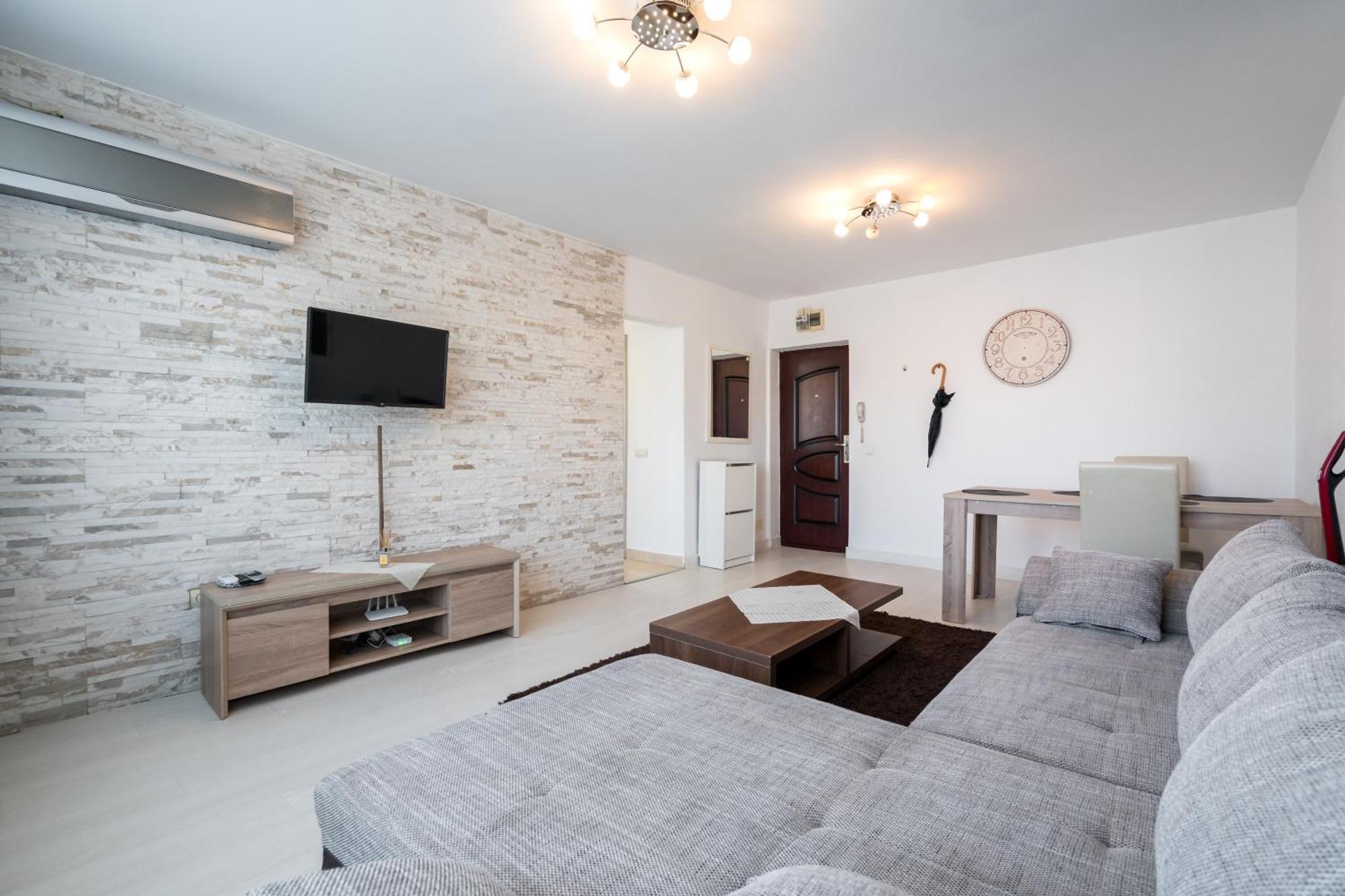 Location With Iconic View - Sala Palatului Bucharest