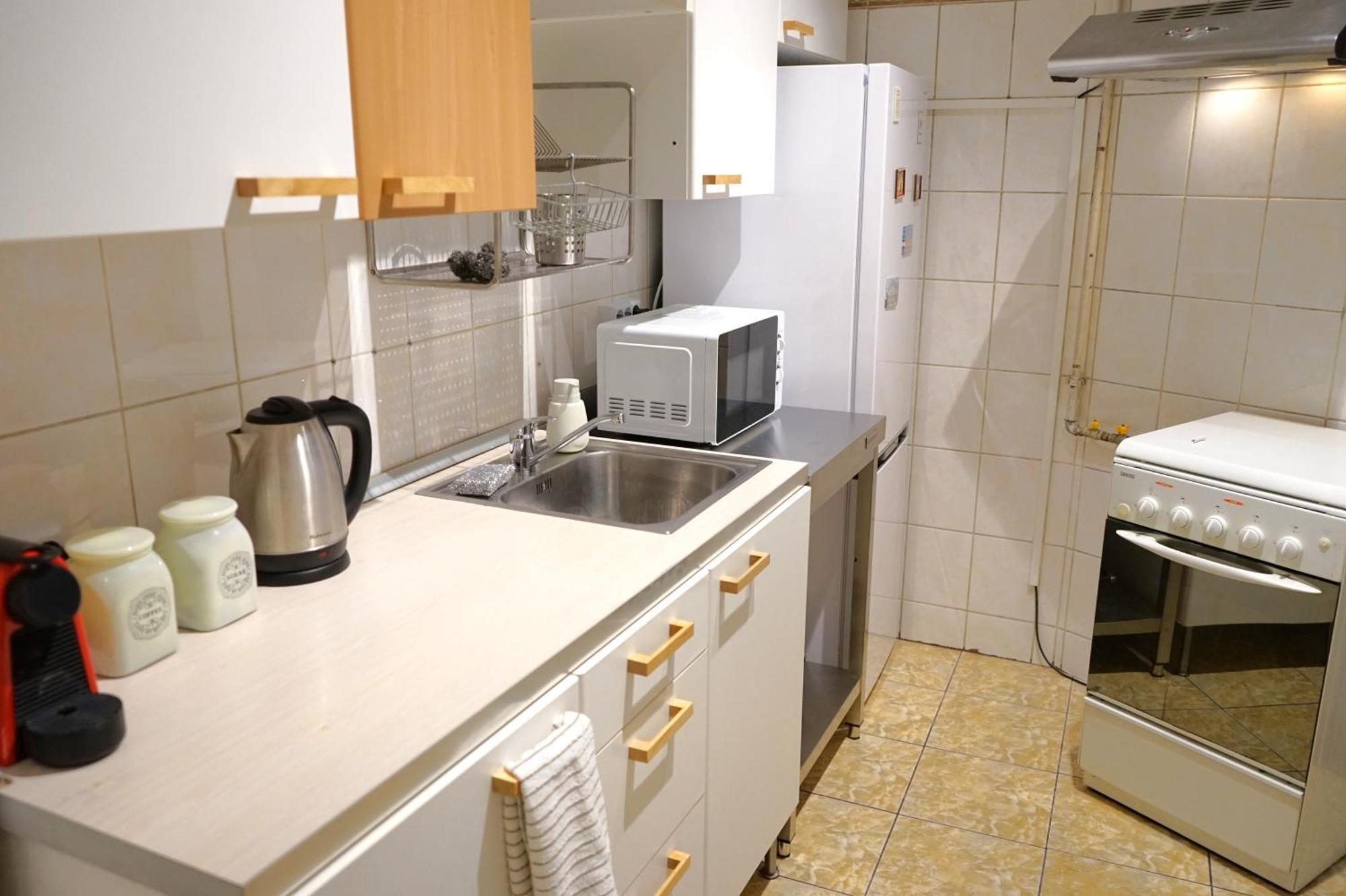 Spacious 3br, 2bt With 5 Balconies *