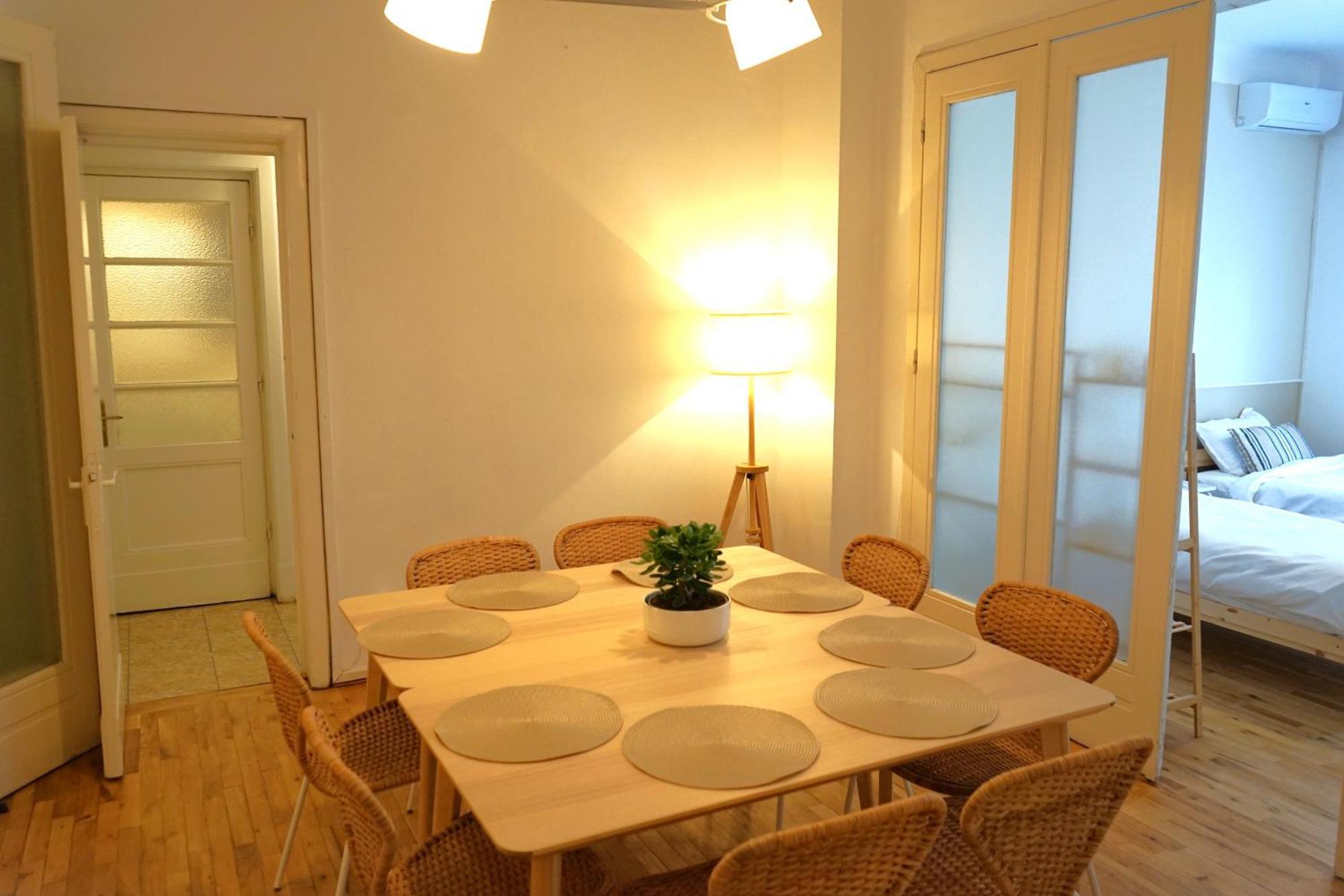 Spacious 3br, 2bt With 5 Balconies Apartament *