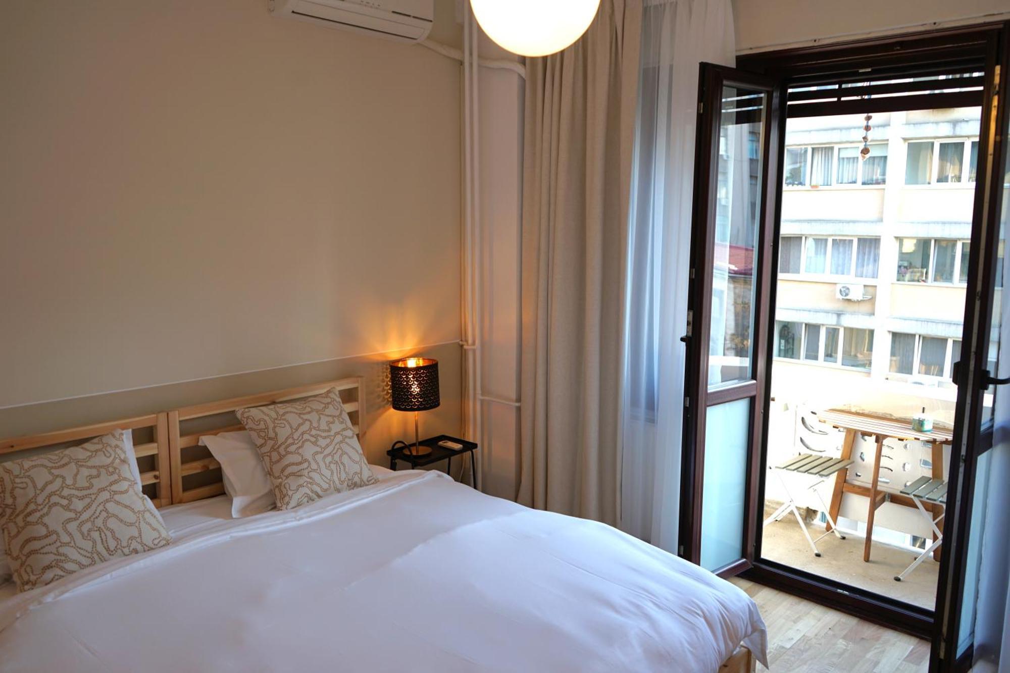 Spacious 3br, 2bt With 5 Balconies Bucureşti