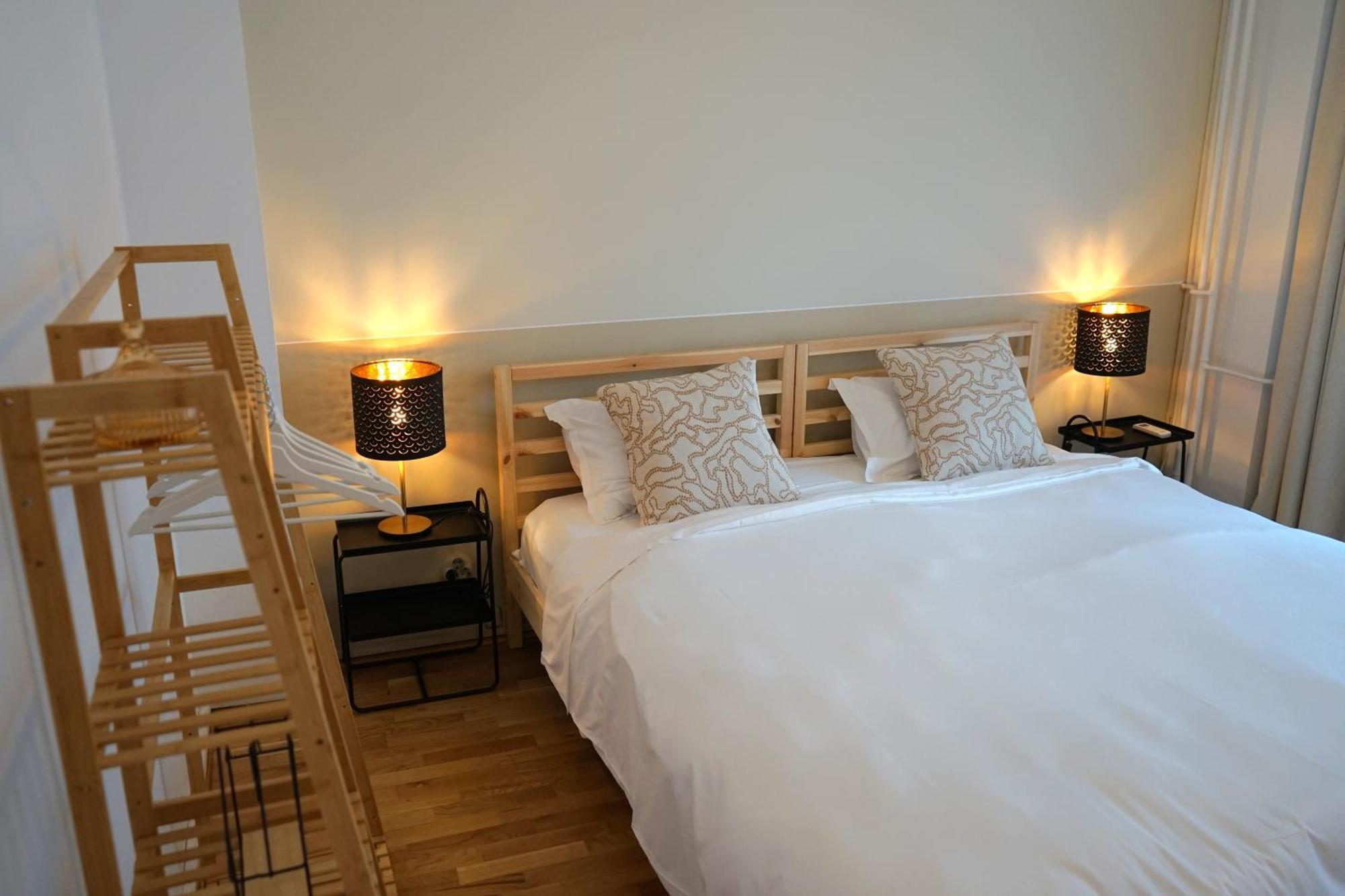 Spacious 3br, 2bt With 5 Balconies * Bucharest