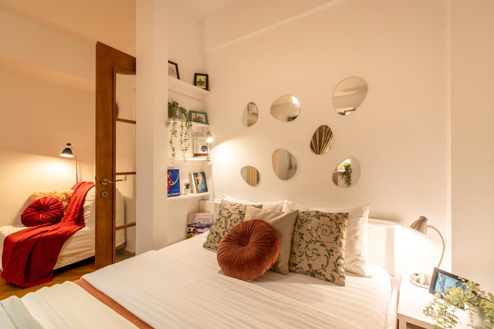 2br At Piata Natiunilor Unite: Perfect For Center *