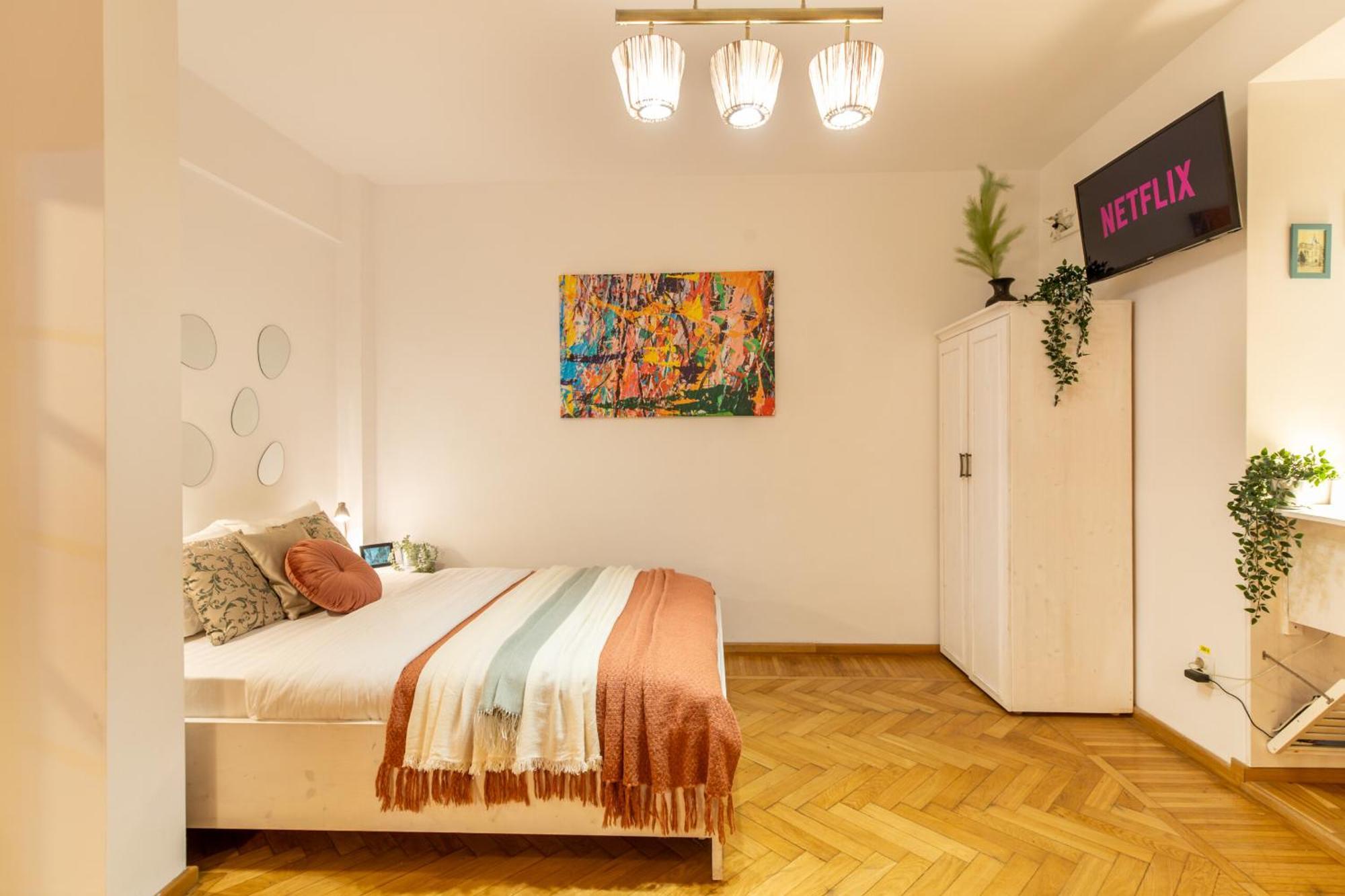 2br At Piata Natiunilor Unite: Perfect For Center Apartament *