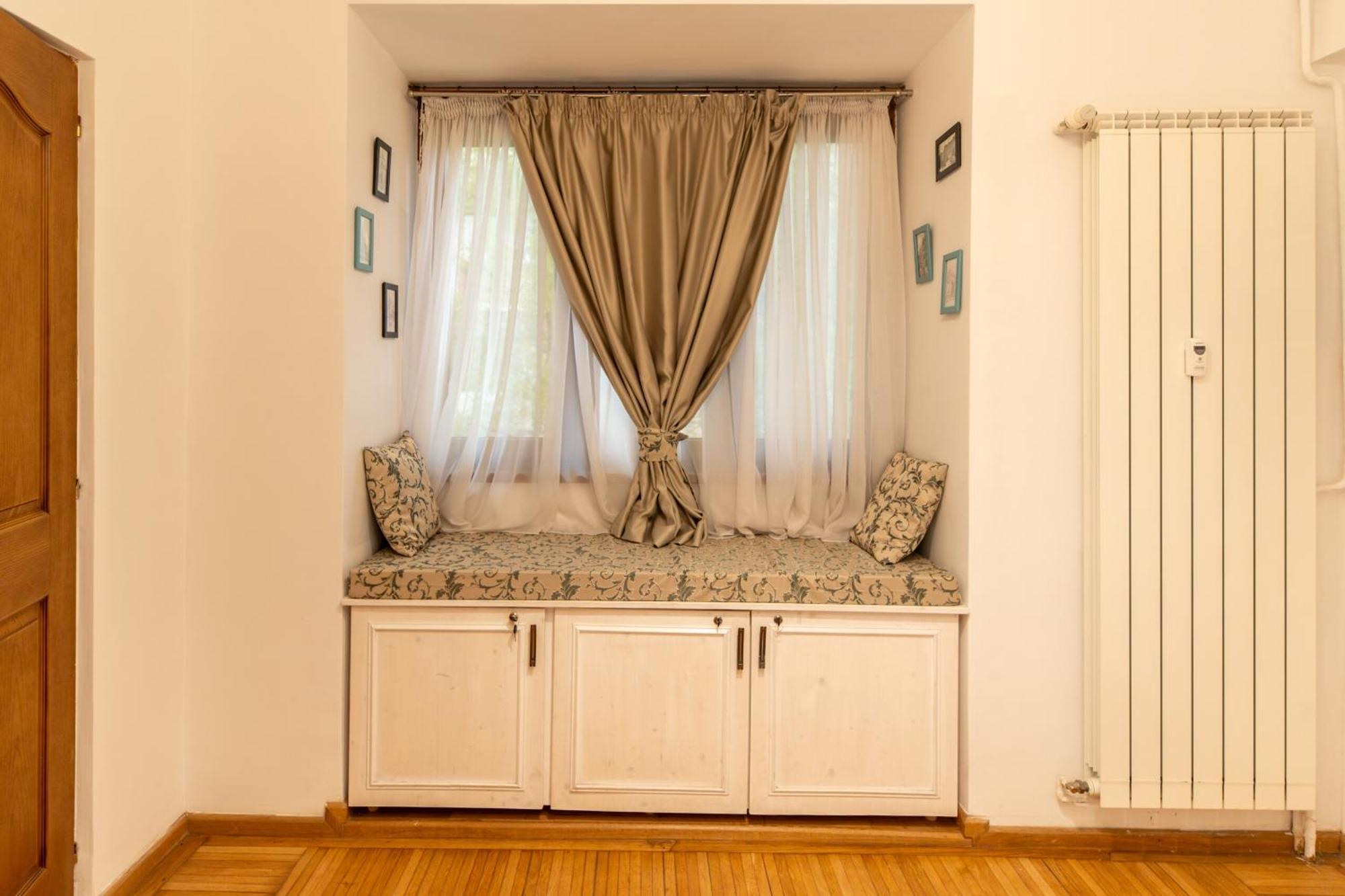 2br At Piata Natiunilor Unite: Perfect For Center Apartament *
