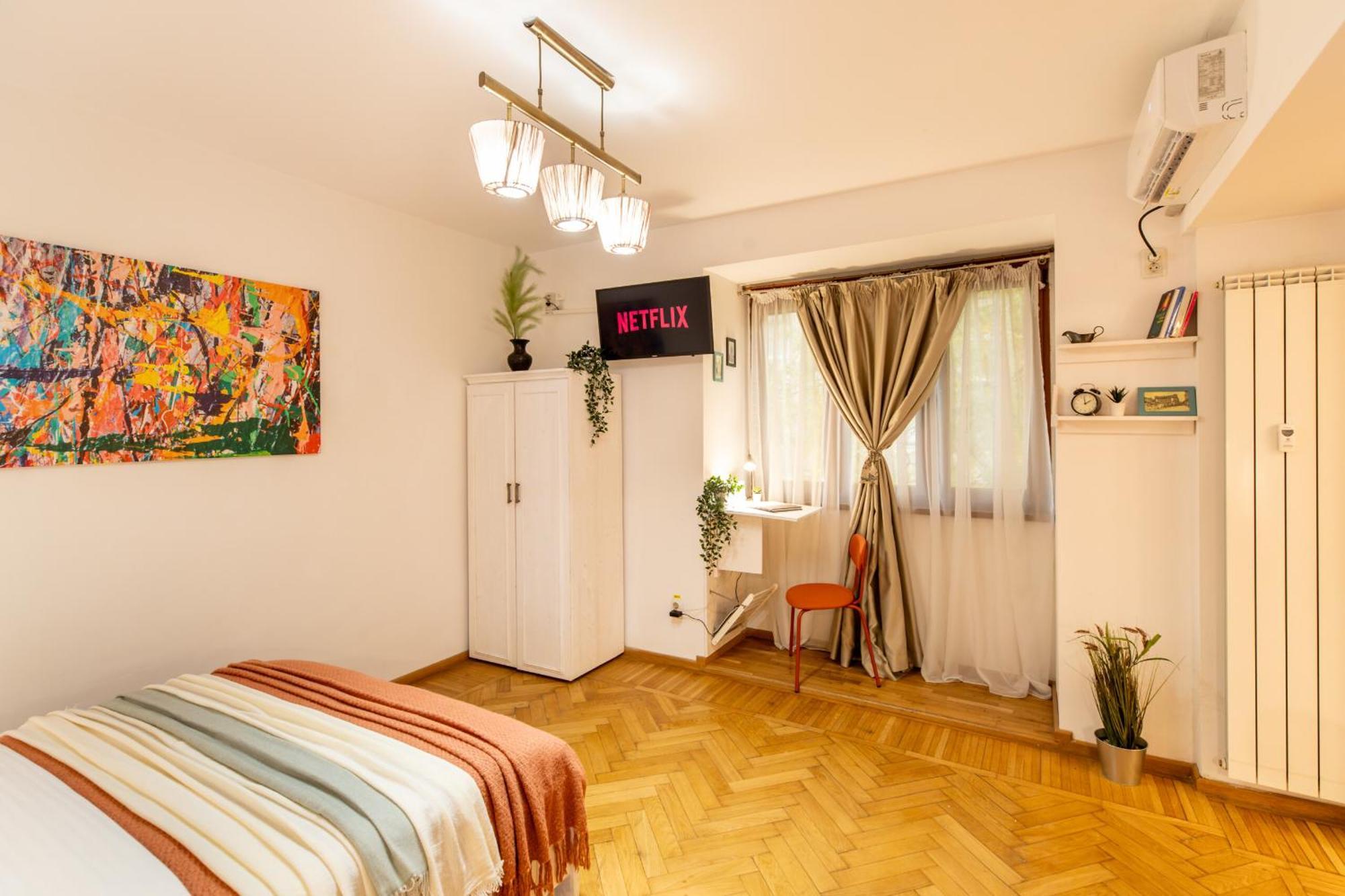 2br At Piata Natiunilor Unite: Perfect For Center Apartament *