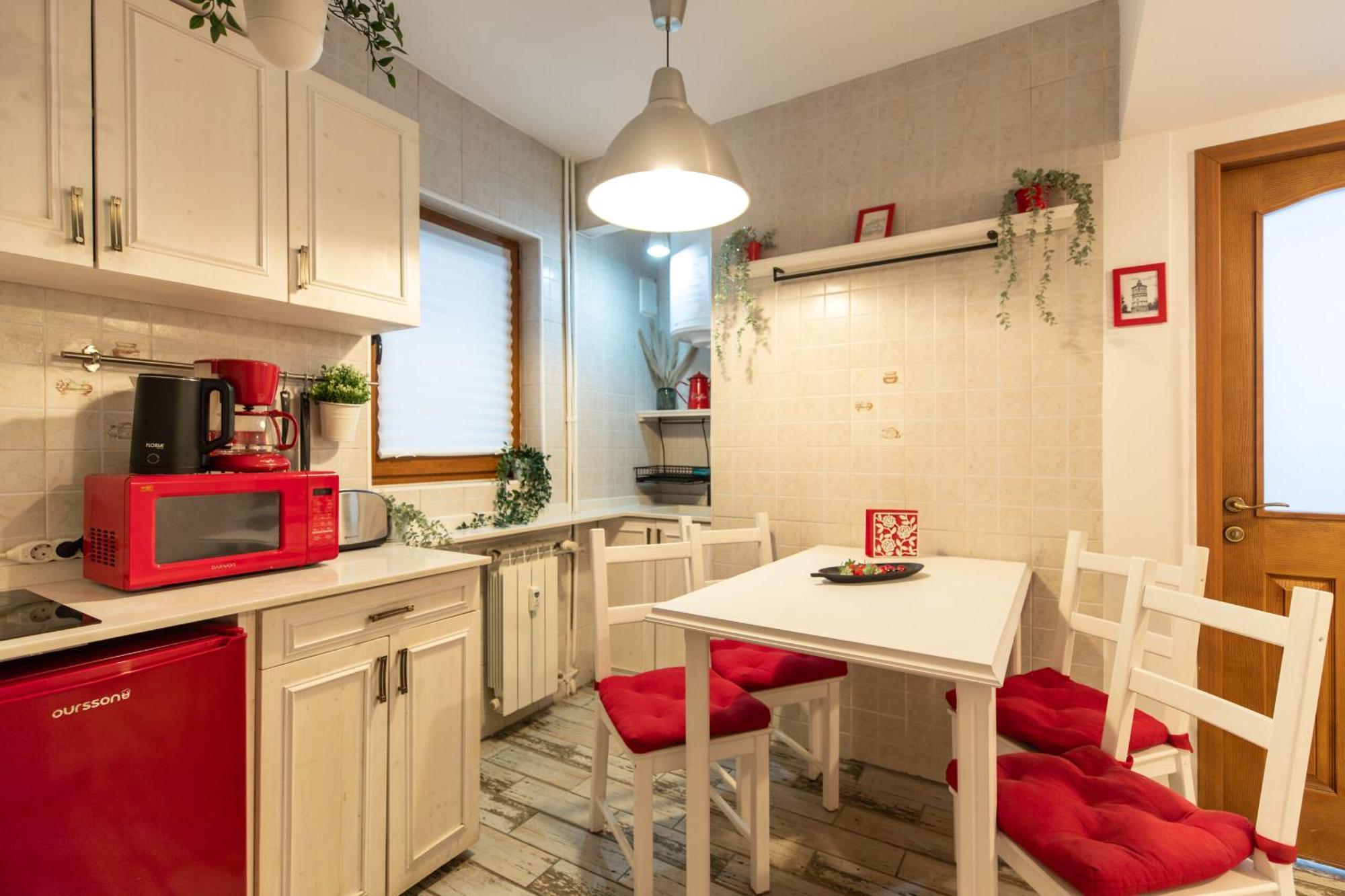 2br At Piata Natiunilor Unite: Perfect For Center Bucureşti