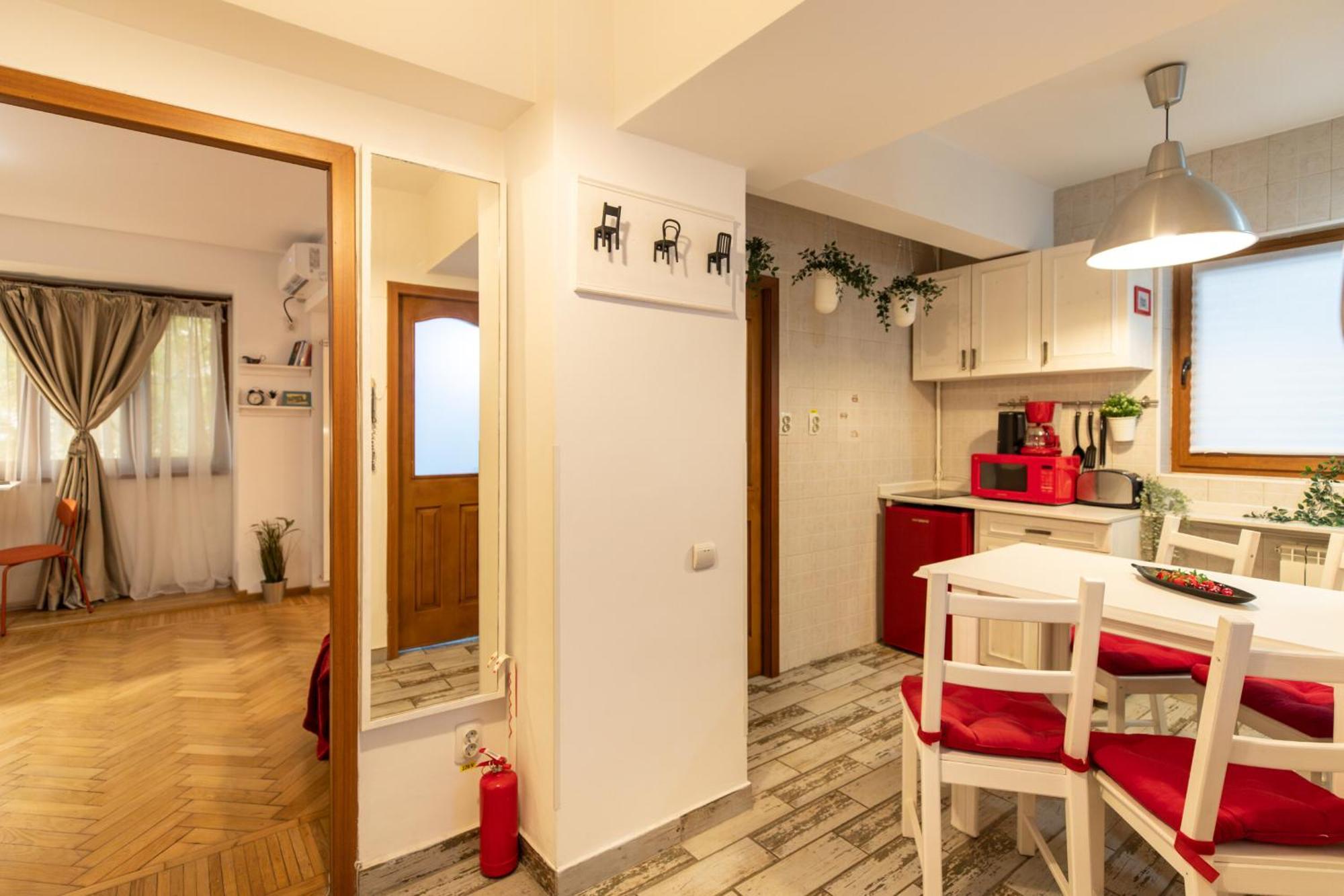 2br At Piata Natiunilor Unite: Perfect For Center *