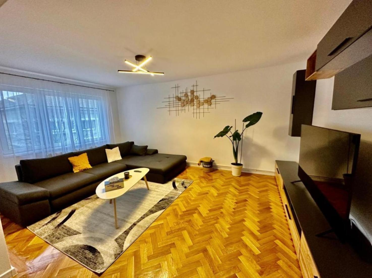 Miraj Apartment