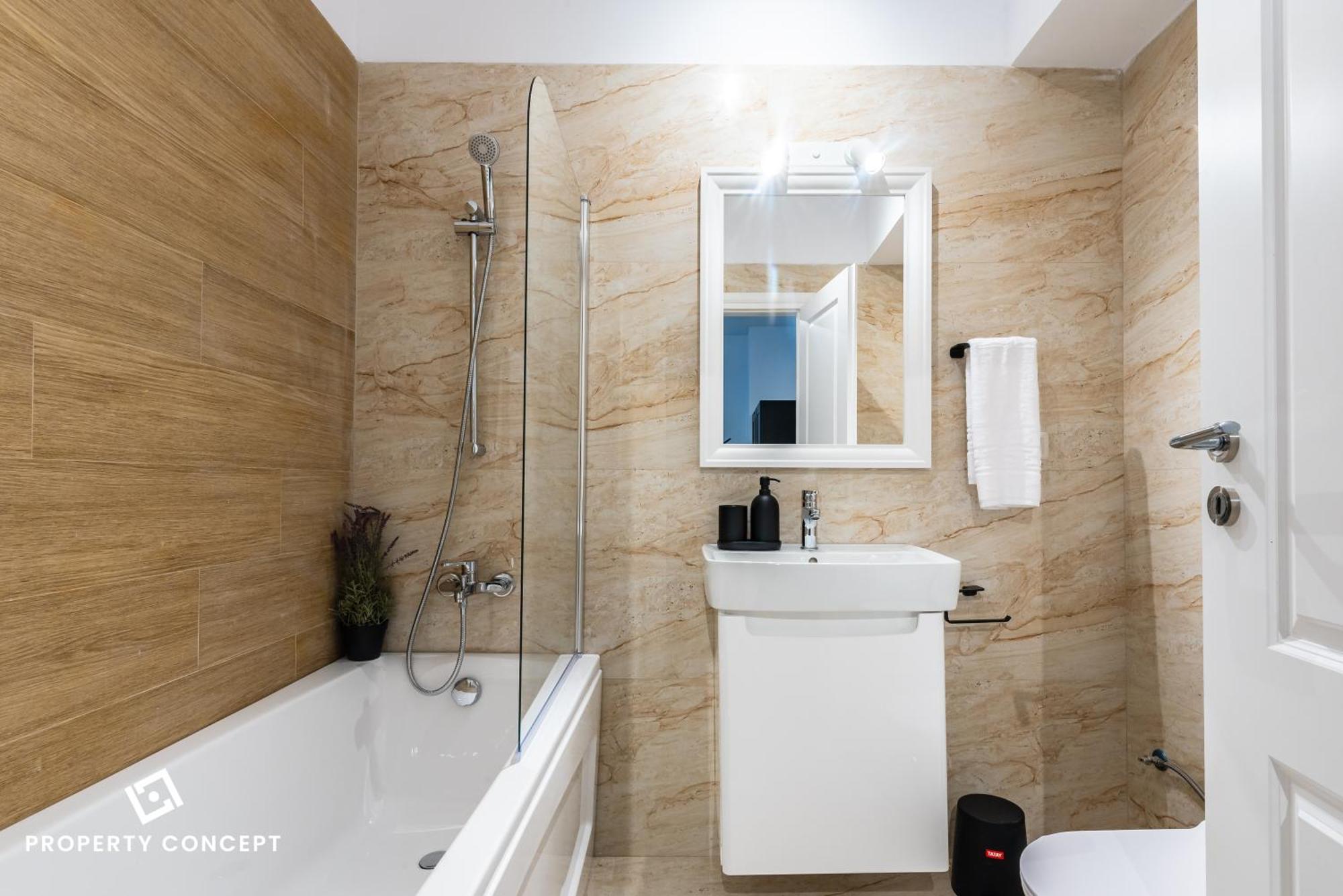 Apartament 711 Bucureşti